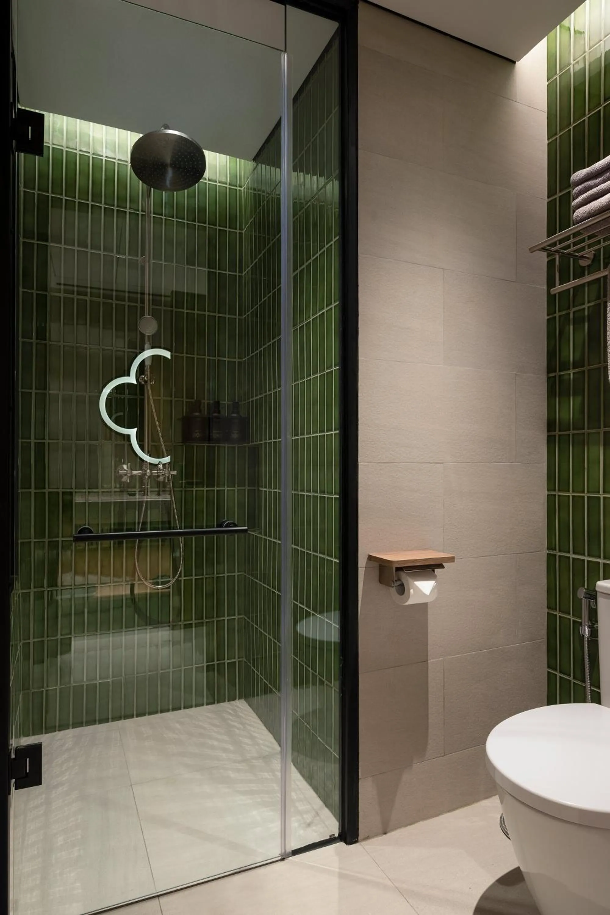 Bathroom in Episode Gading Serpong