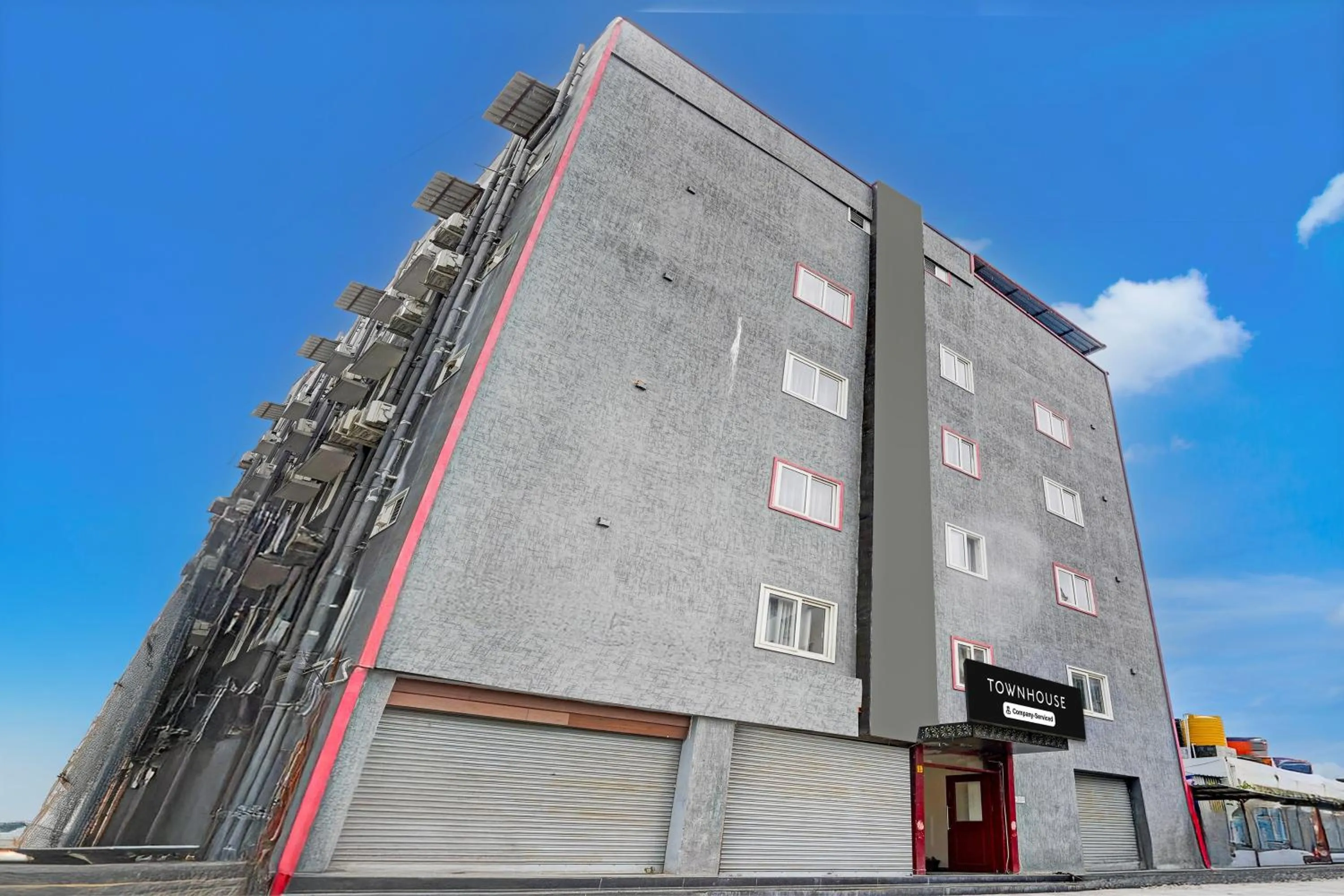 Facade/entrance in Super Townhouse Tirupati