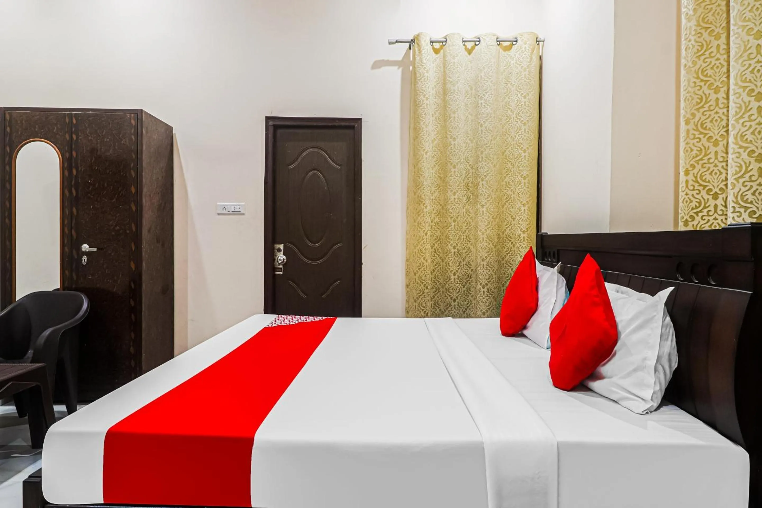 Bedroom in Hotel O Townhouse