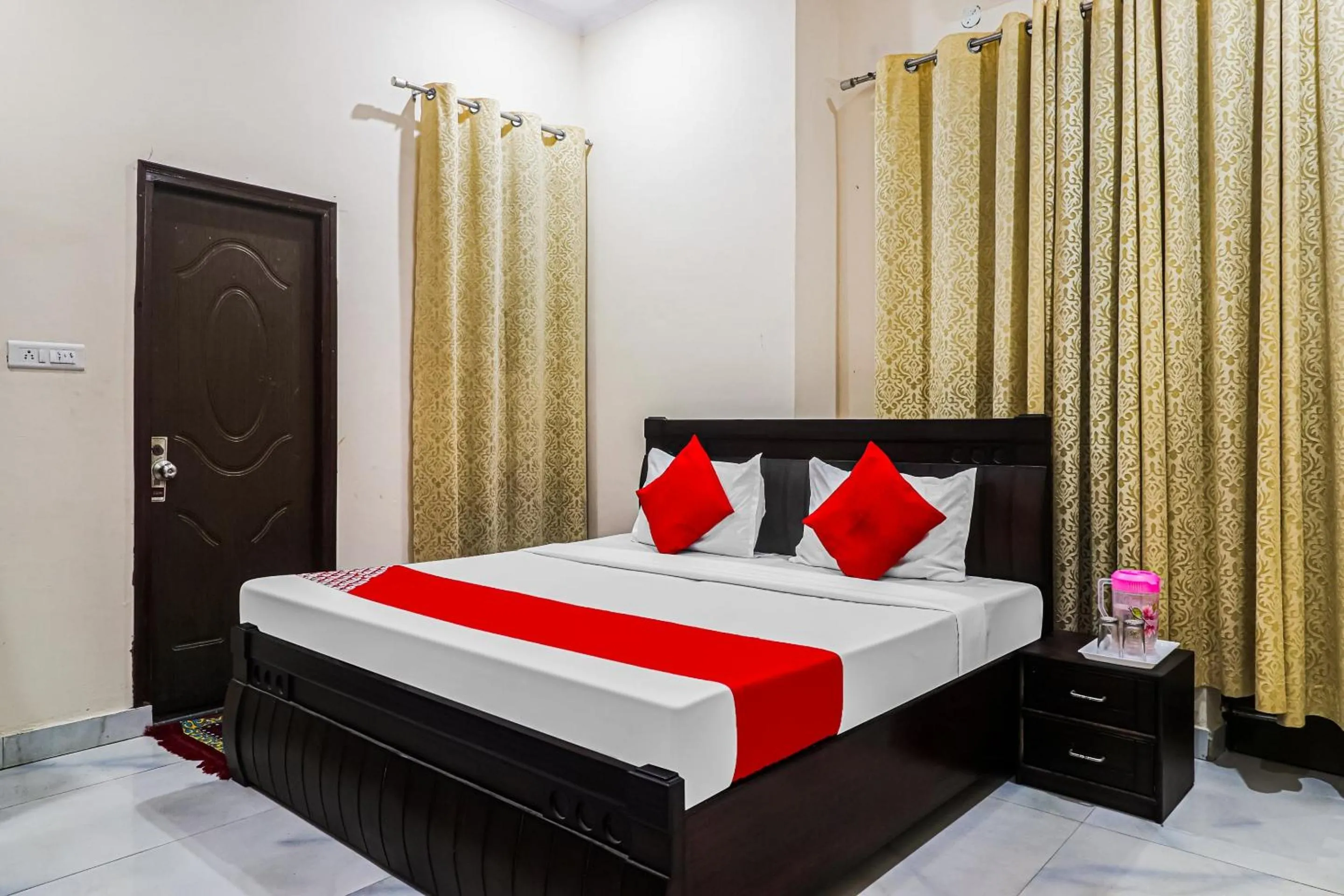 Bedroom in Hotel O Townhouse