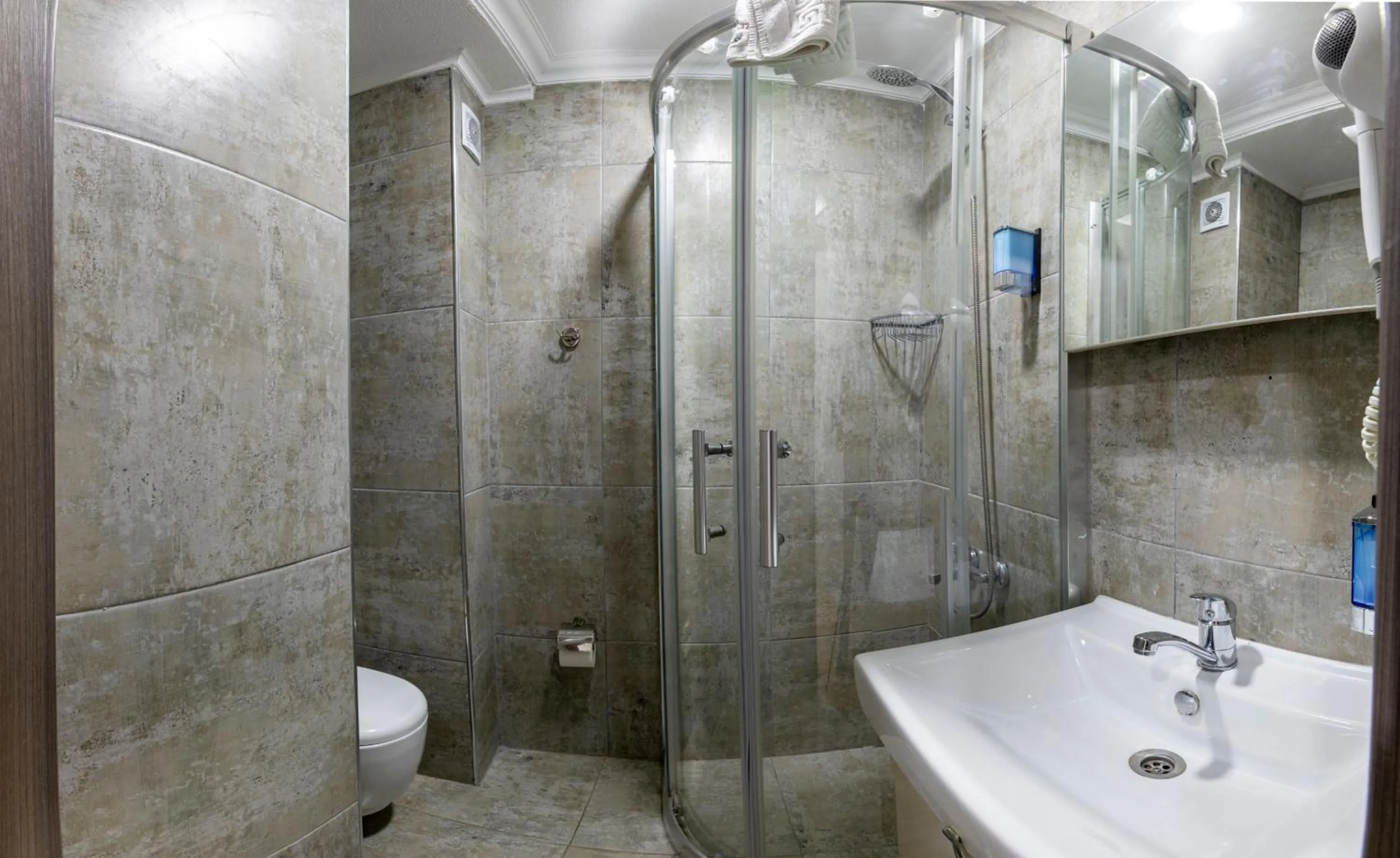 Bathroom in Taxim Sunpera Suites