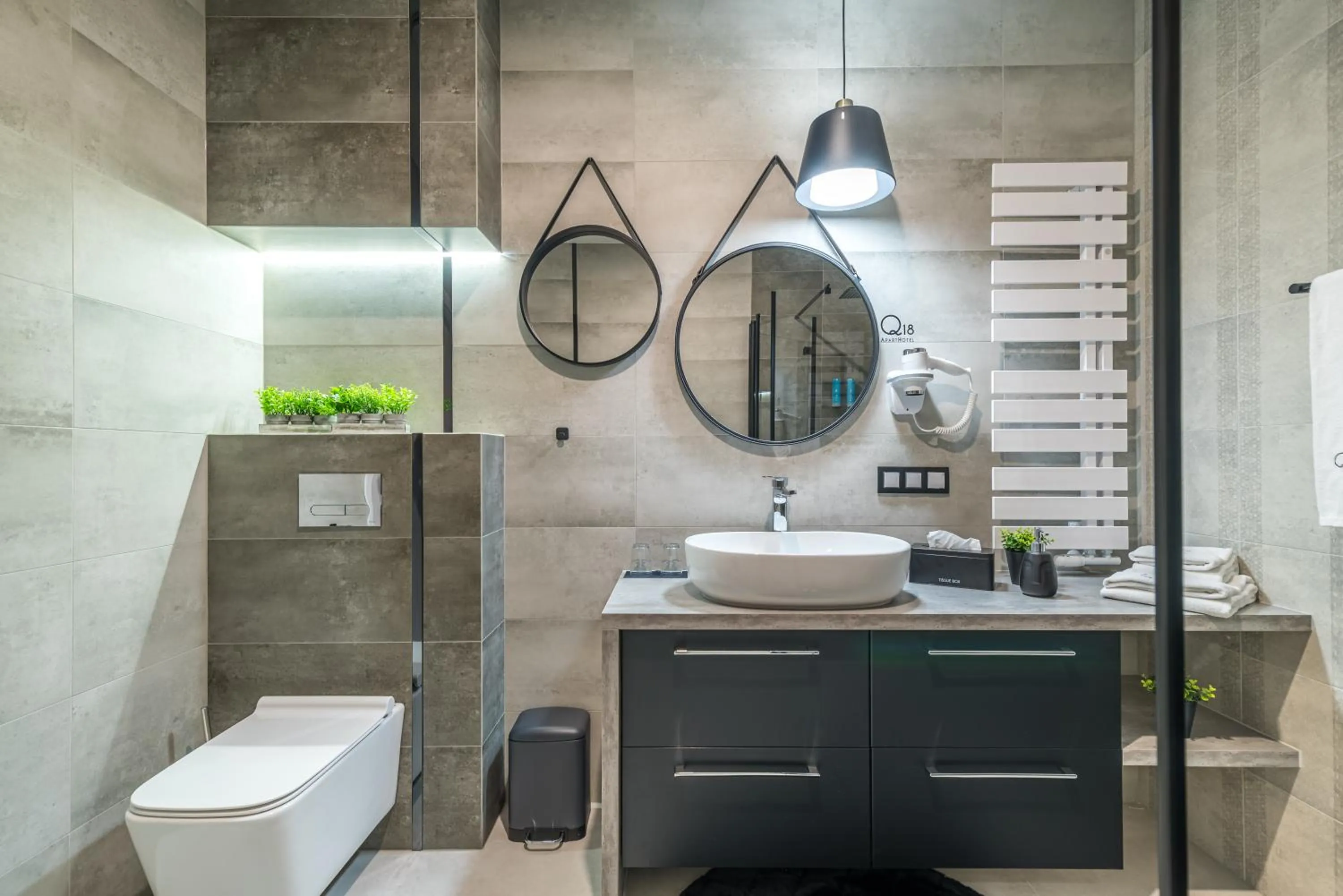 Shower in Q18 ApartHotel