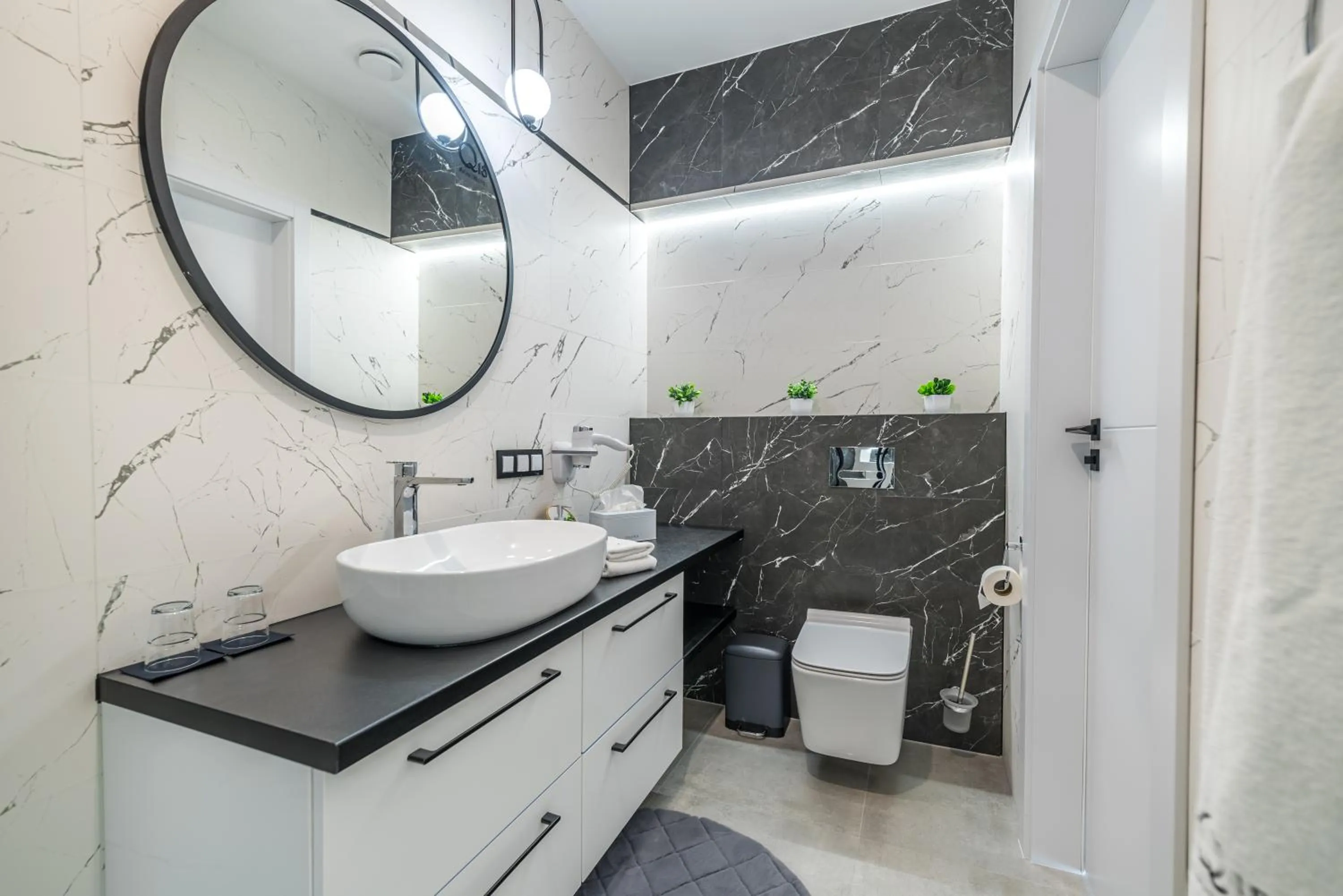 Shower in Q18 ApartHotel