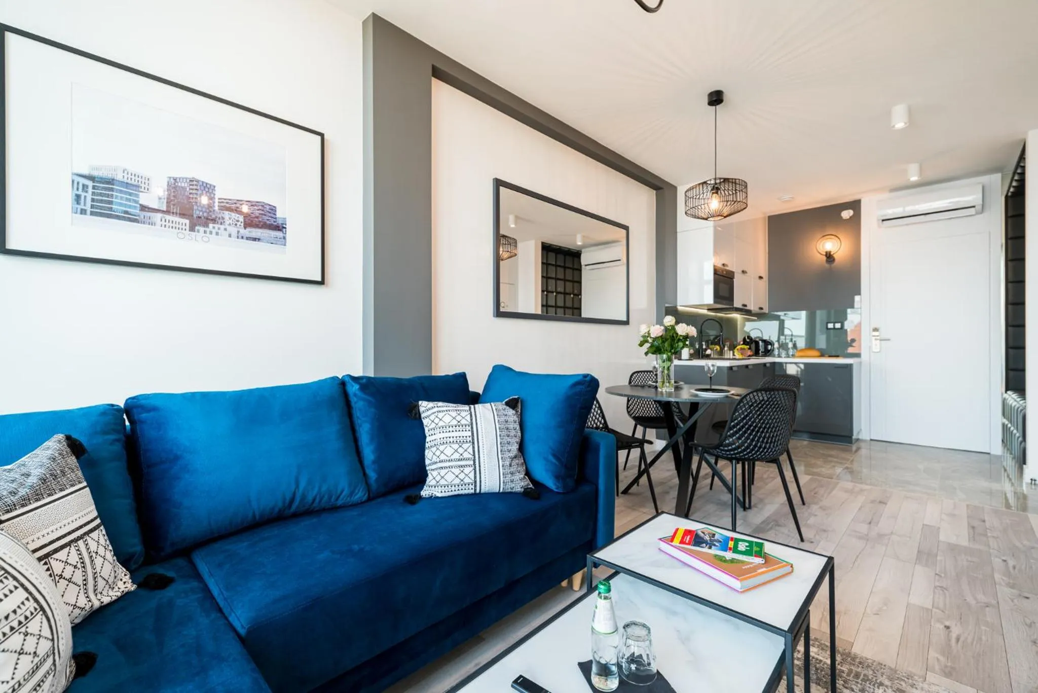 Kitchen or kitchenette in Q18 ApartHotel