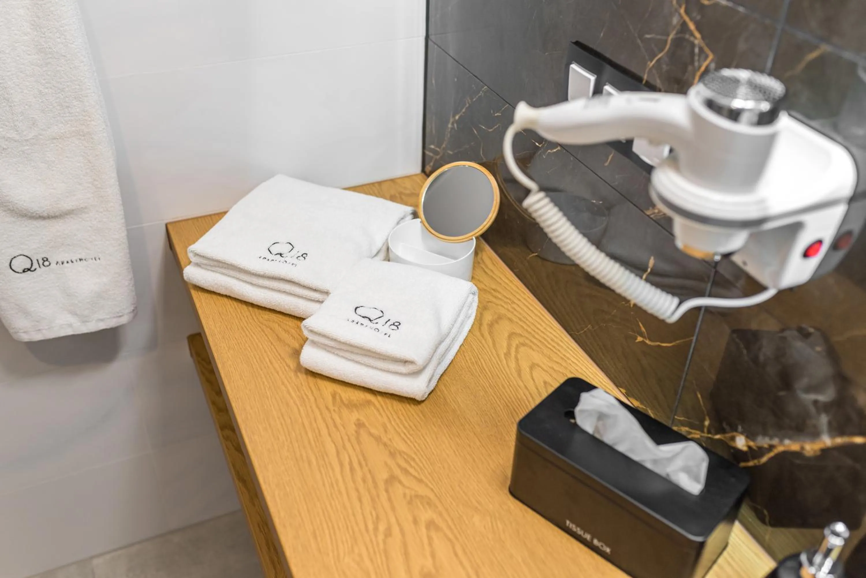 Coffee/tea facilities in Q18 ApartHotel