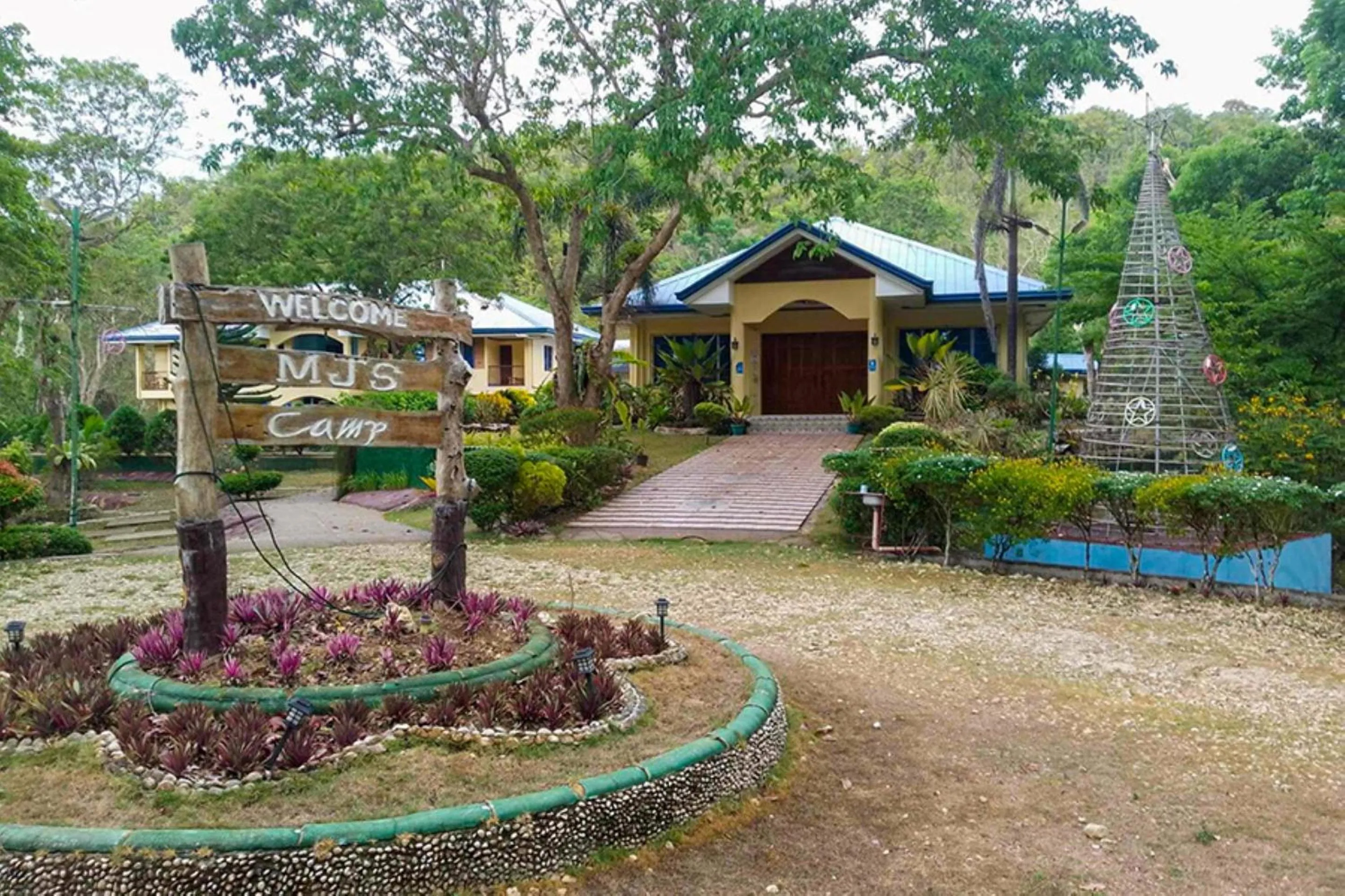 Property building in MJS Campsite and Mountain Resort