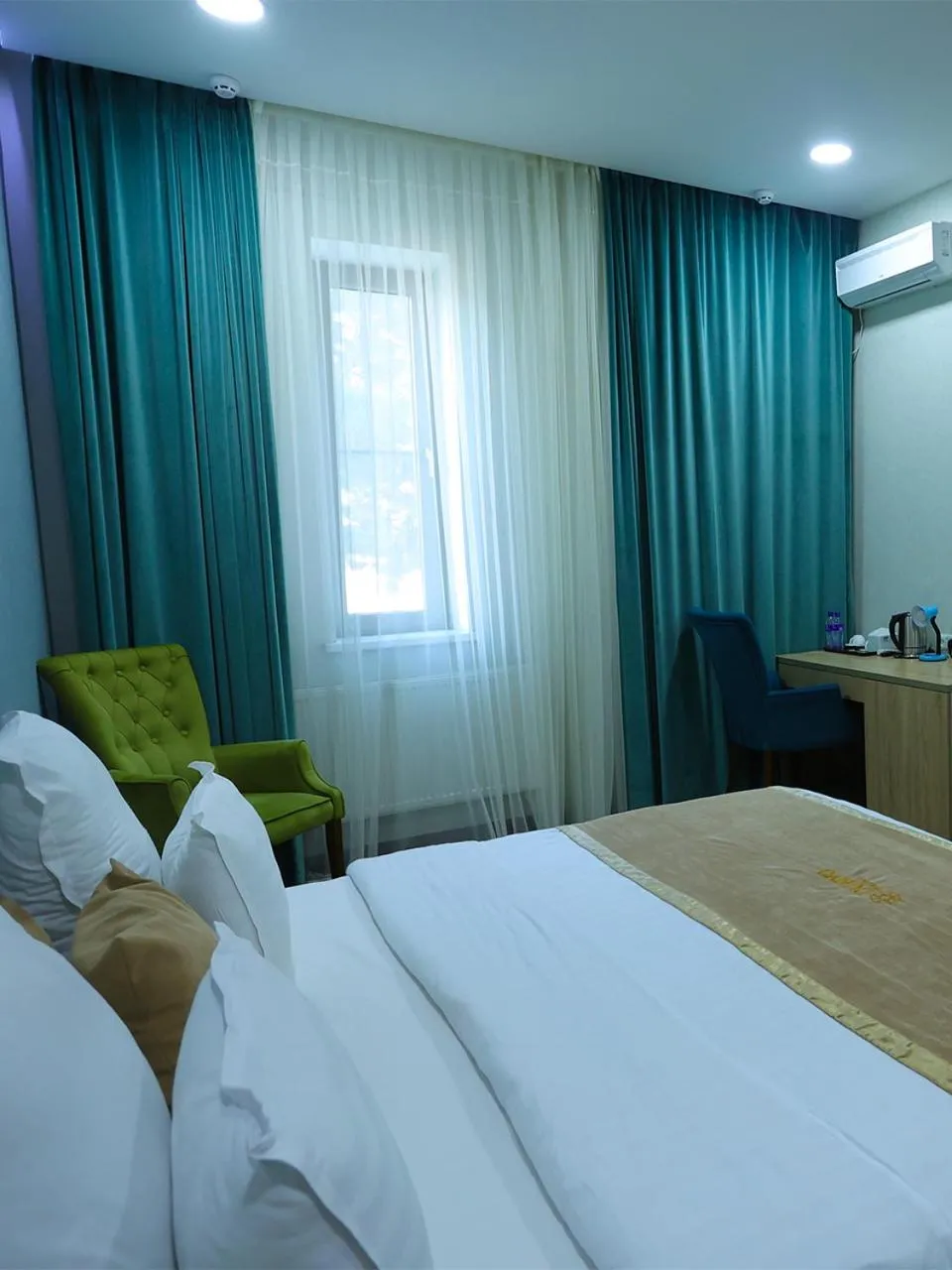 Double Room with Private Bathroom - single occupancy in DUNYO PALACE