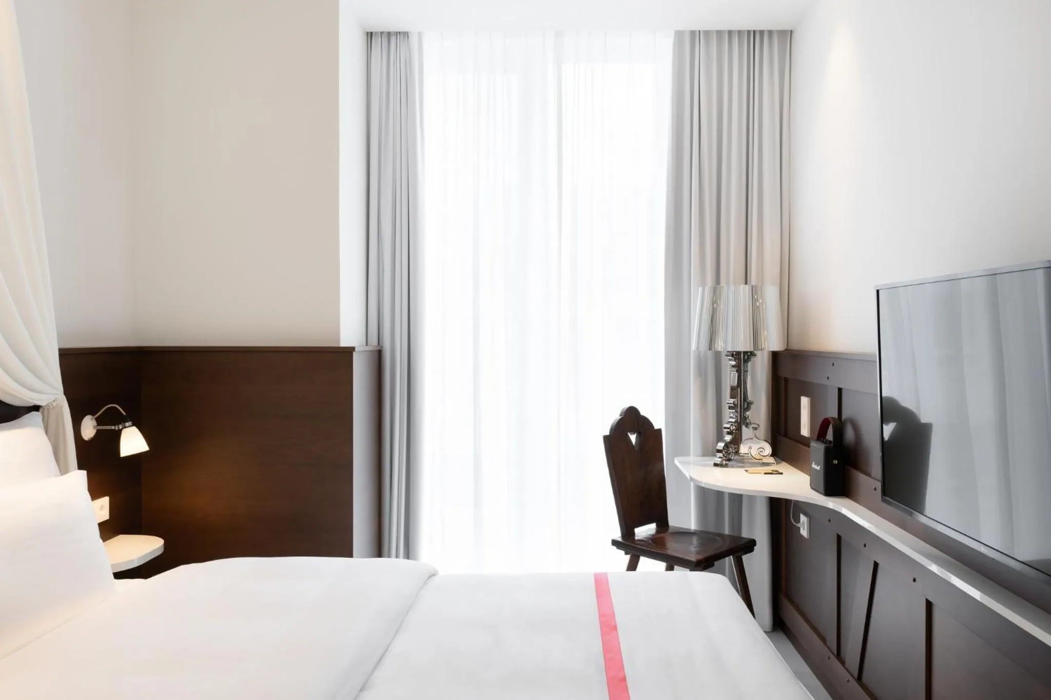 Photo of the whole room, Bed in Ruby Rosi Hotel Munich