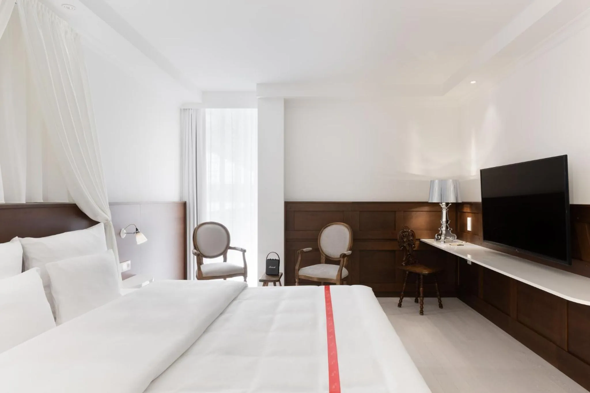 Photo of the whole room, Bed in Ruby Rosi Hotel Munich