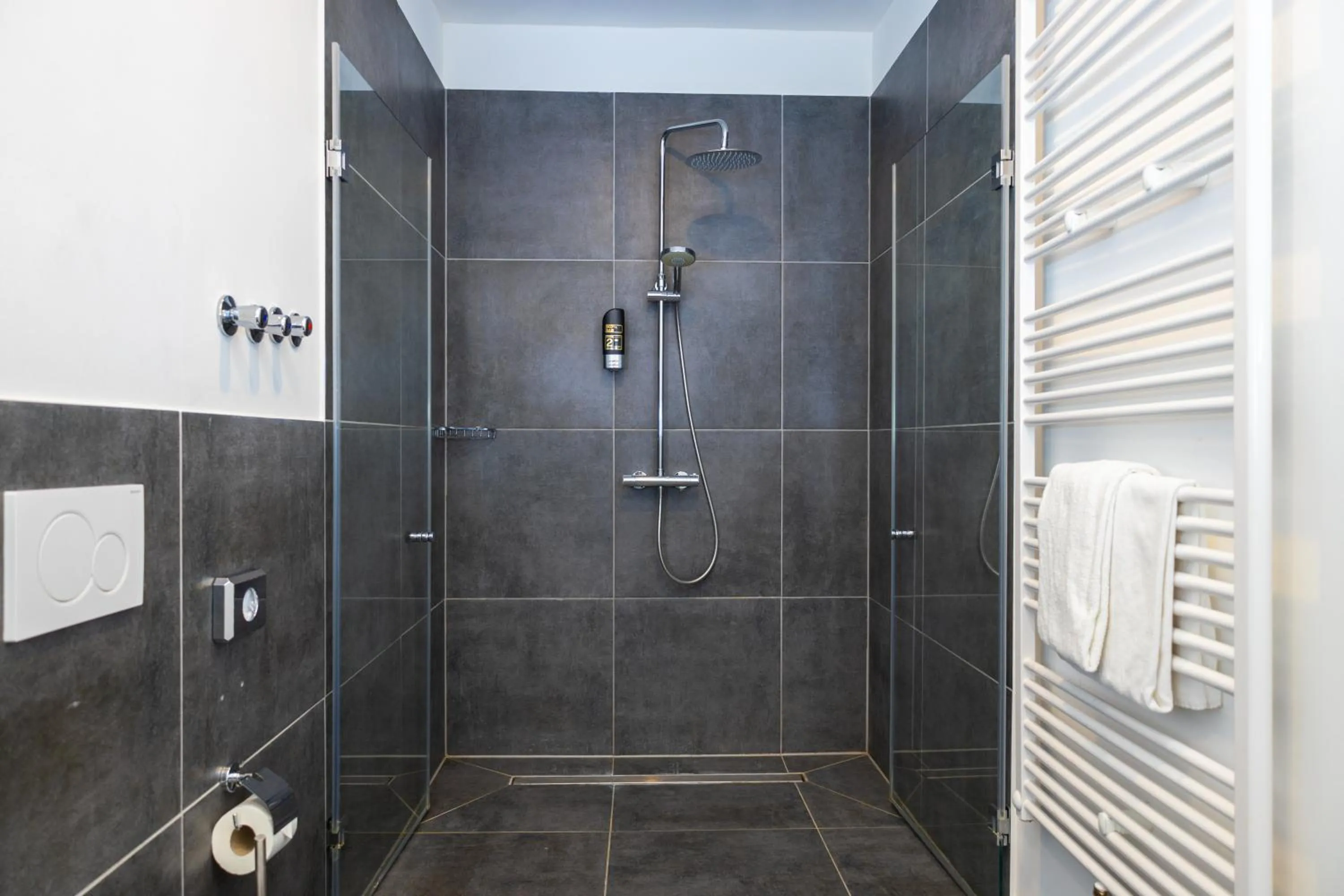 Bathroom in Hotel Innception