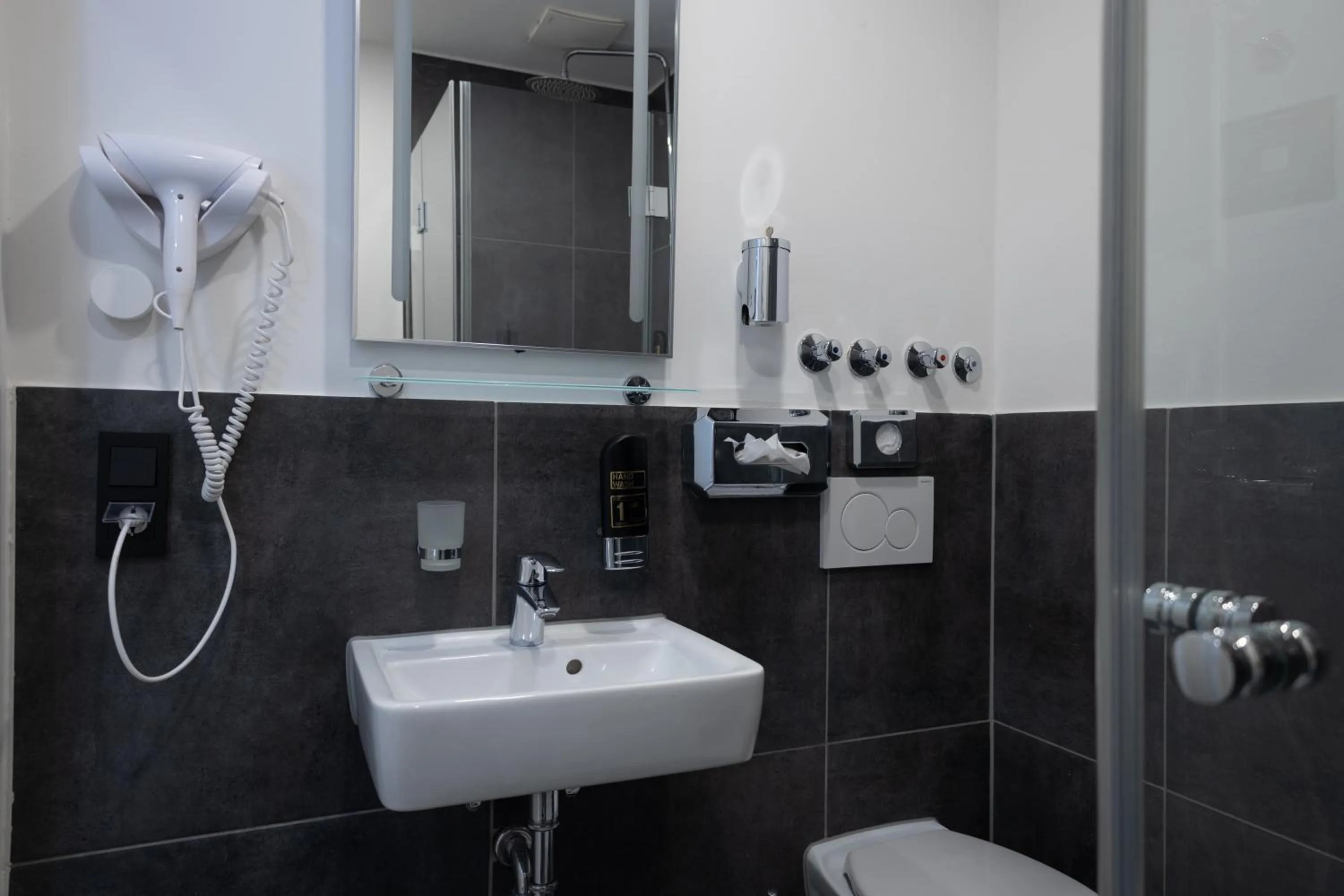 Bathroom in Hotel Innception