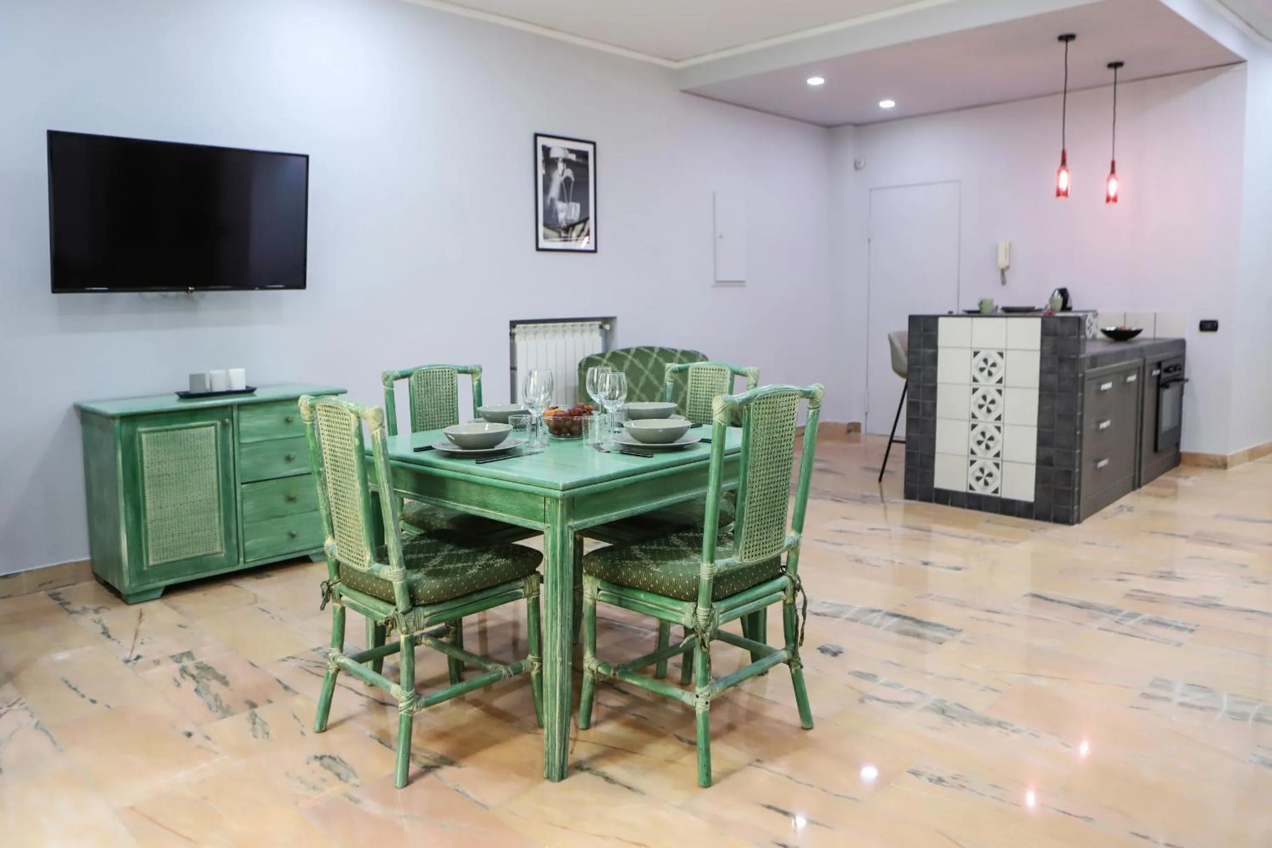 Modern Apartment at Piazza del Gesu' by Wonderful Italy