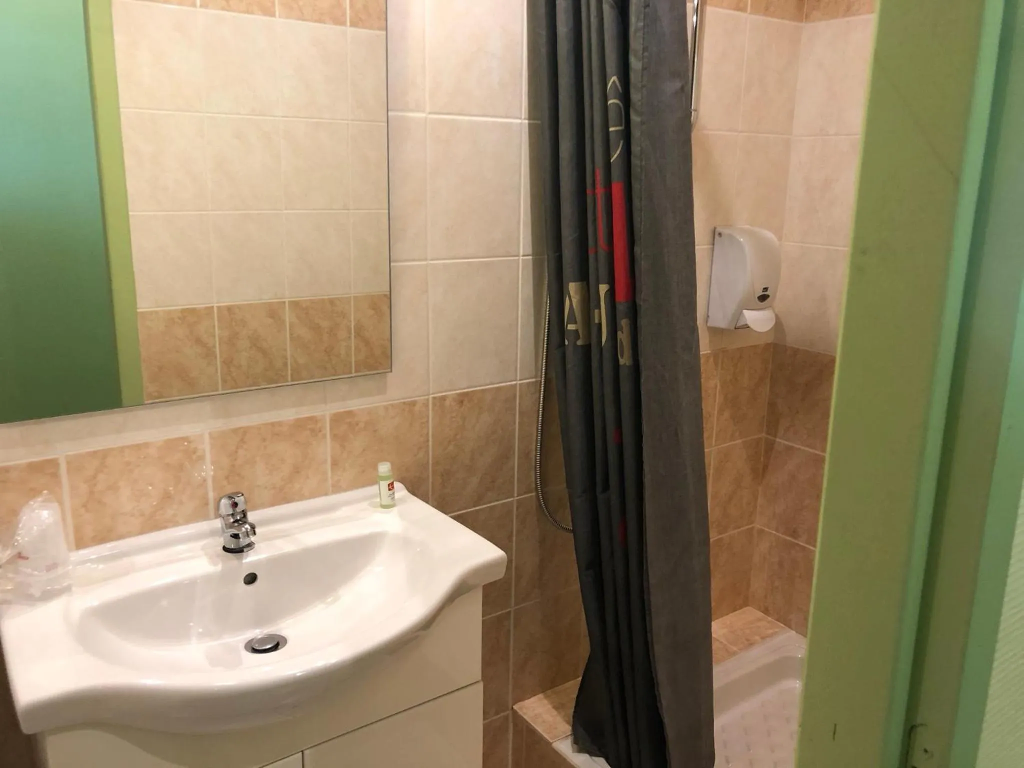 Shower in In Jungle Hôtel