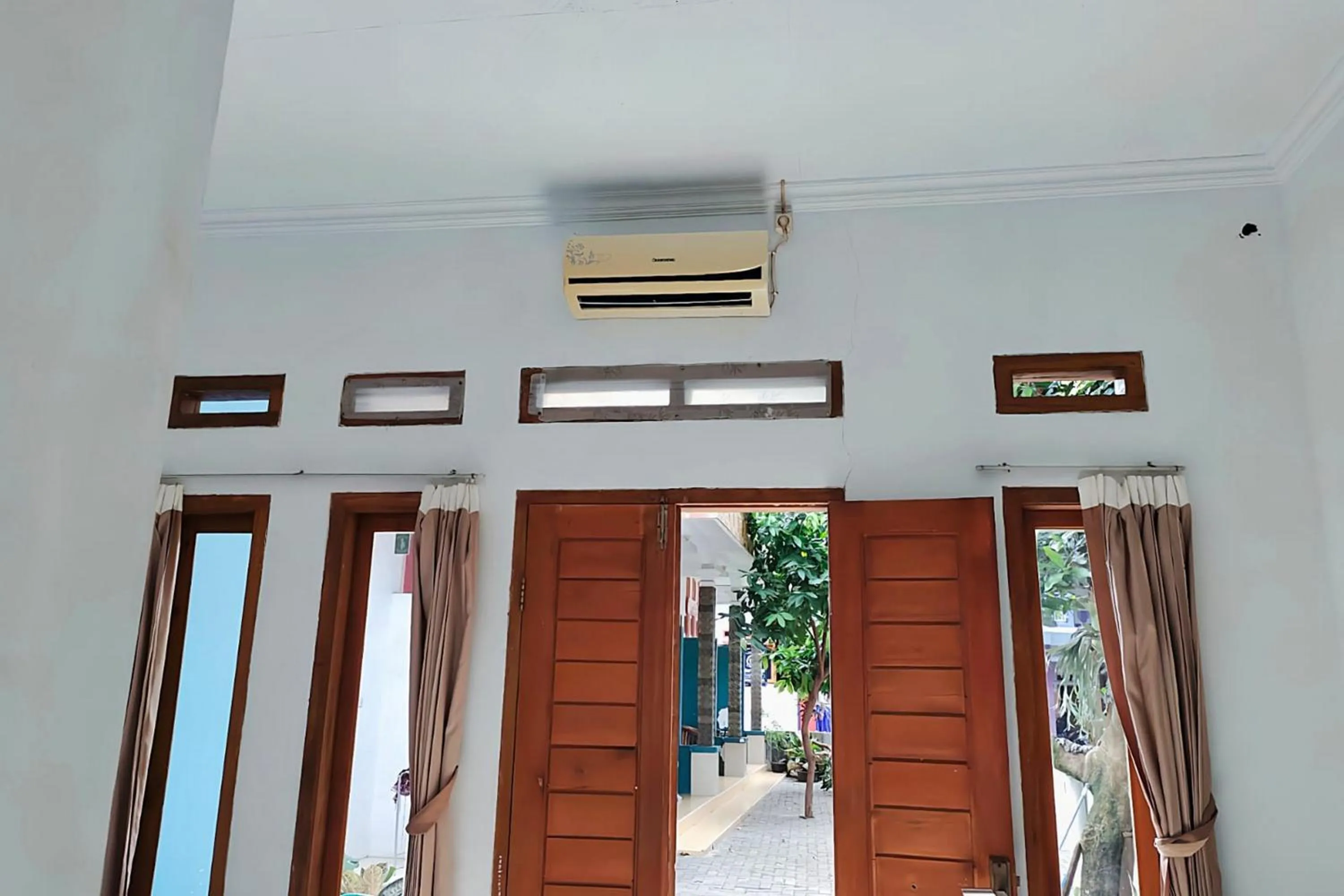 Property building in Pondok Herrlanda