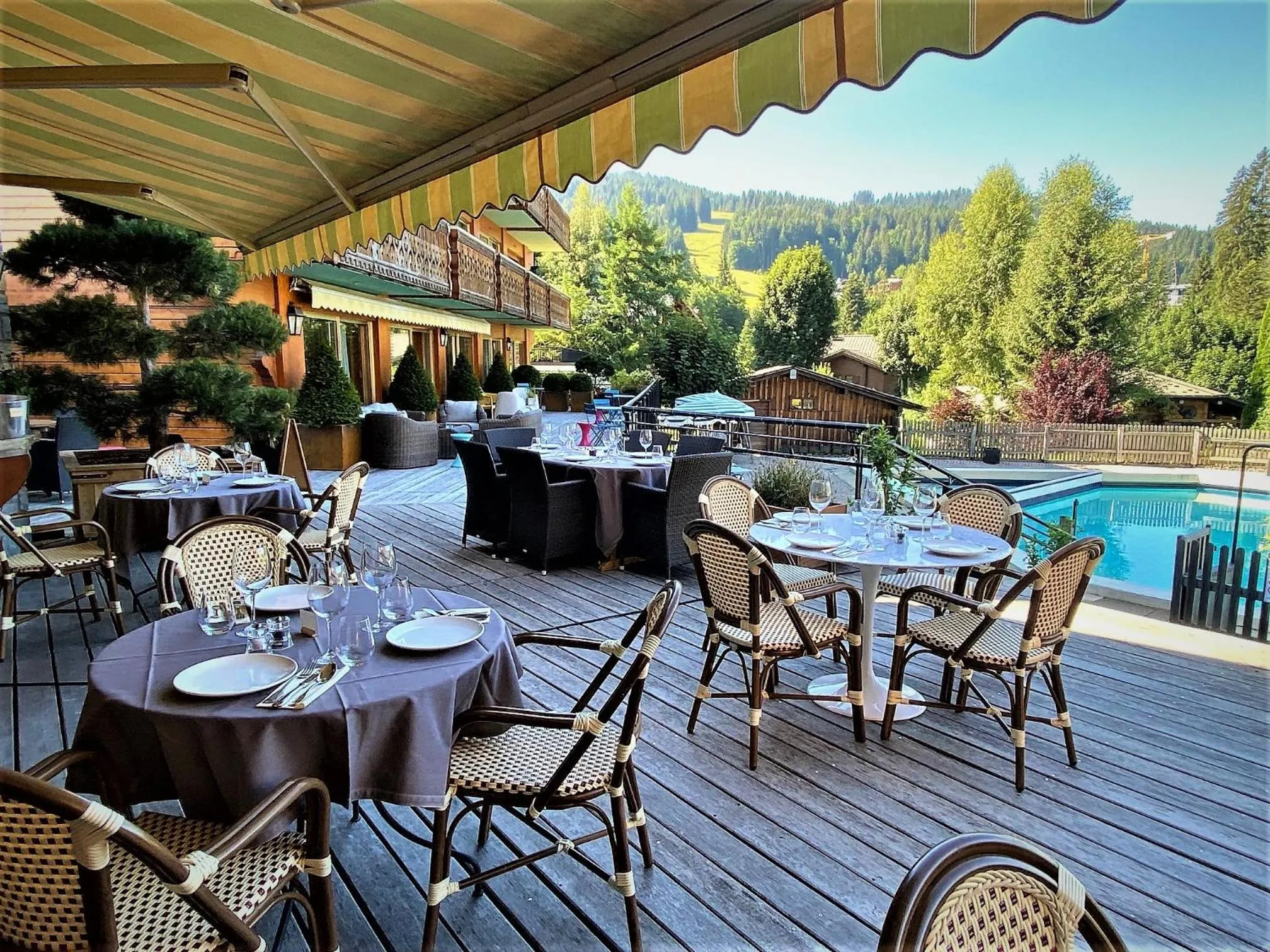Patio in Hôtel Le Labrador 1971