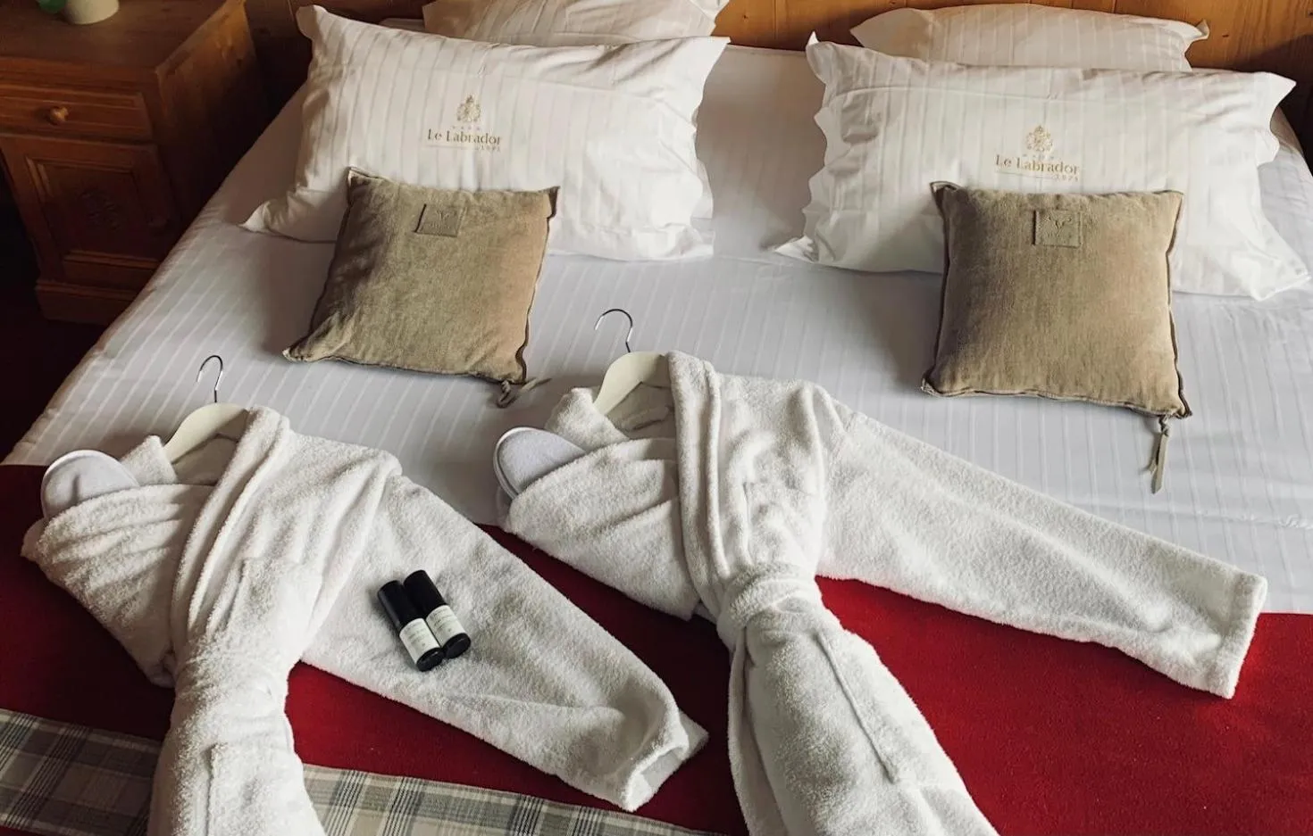 Bed in Hôtel Le Labrador 1971