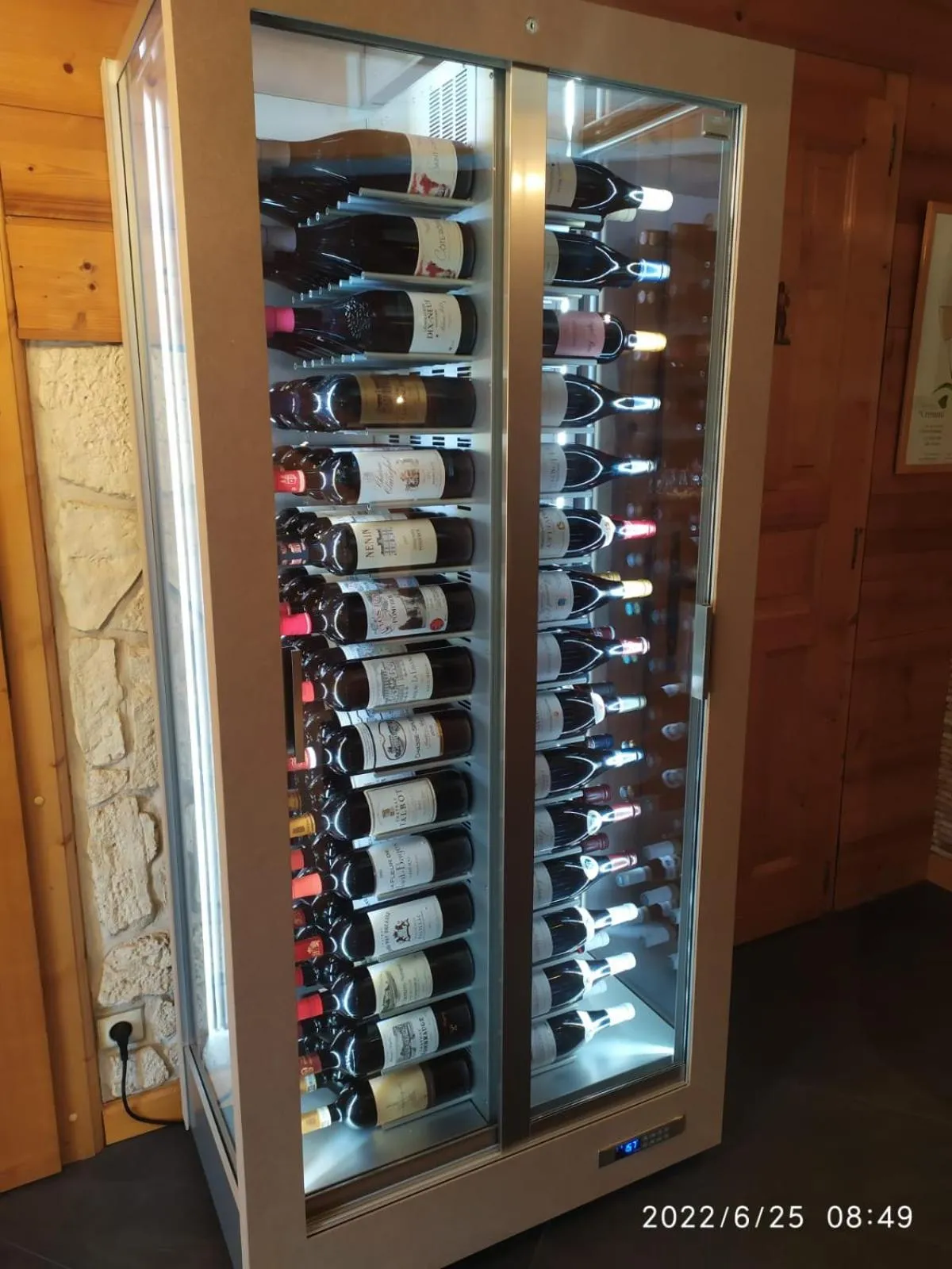 Drinks in Hôtel Le Labrador 1971