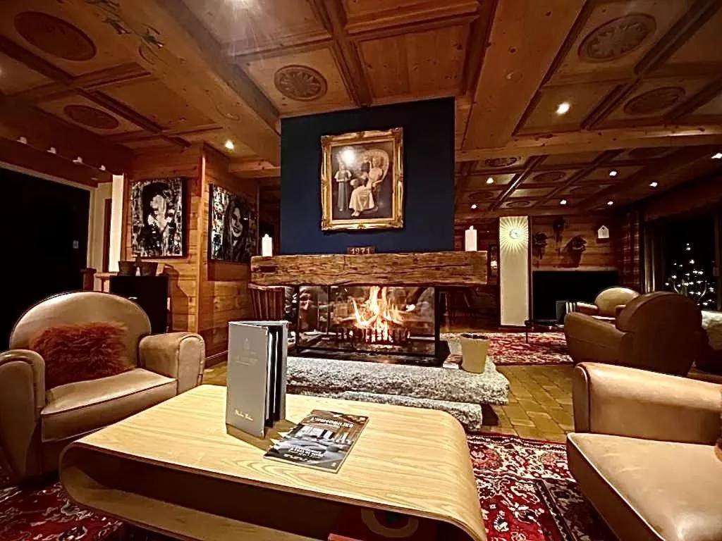 Living room in Hôtel Le Labrador 1971