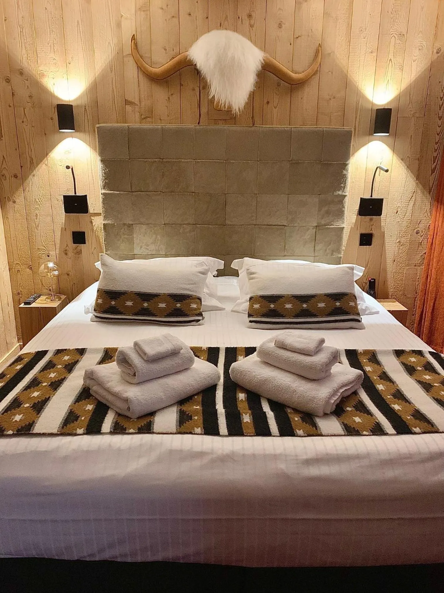 Bed in Hôtel Le Labrador 1971