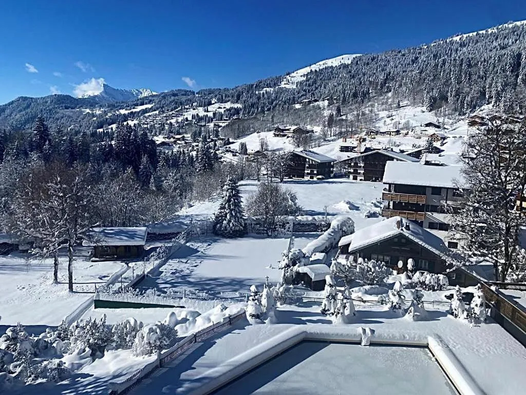 Winter in Hôtel Le Labrador 1971