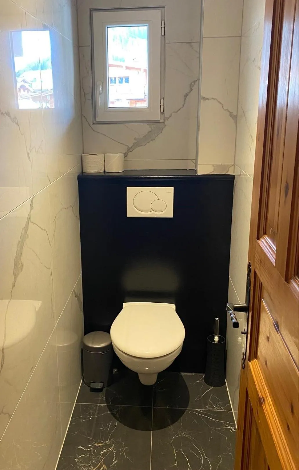 Toilet in Hôtel Le Labrador 1971