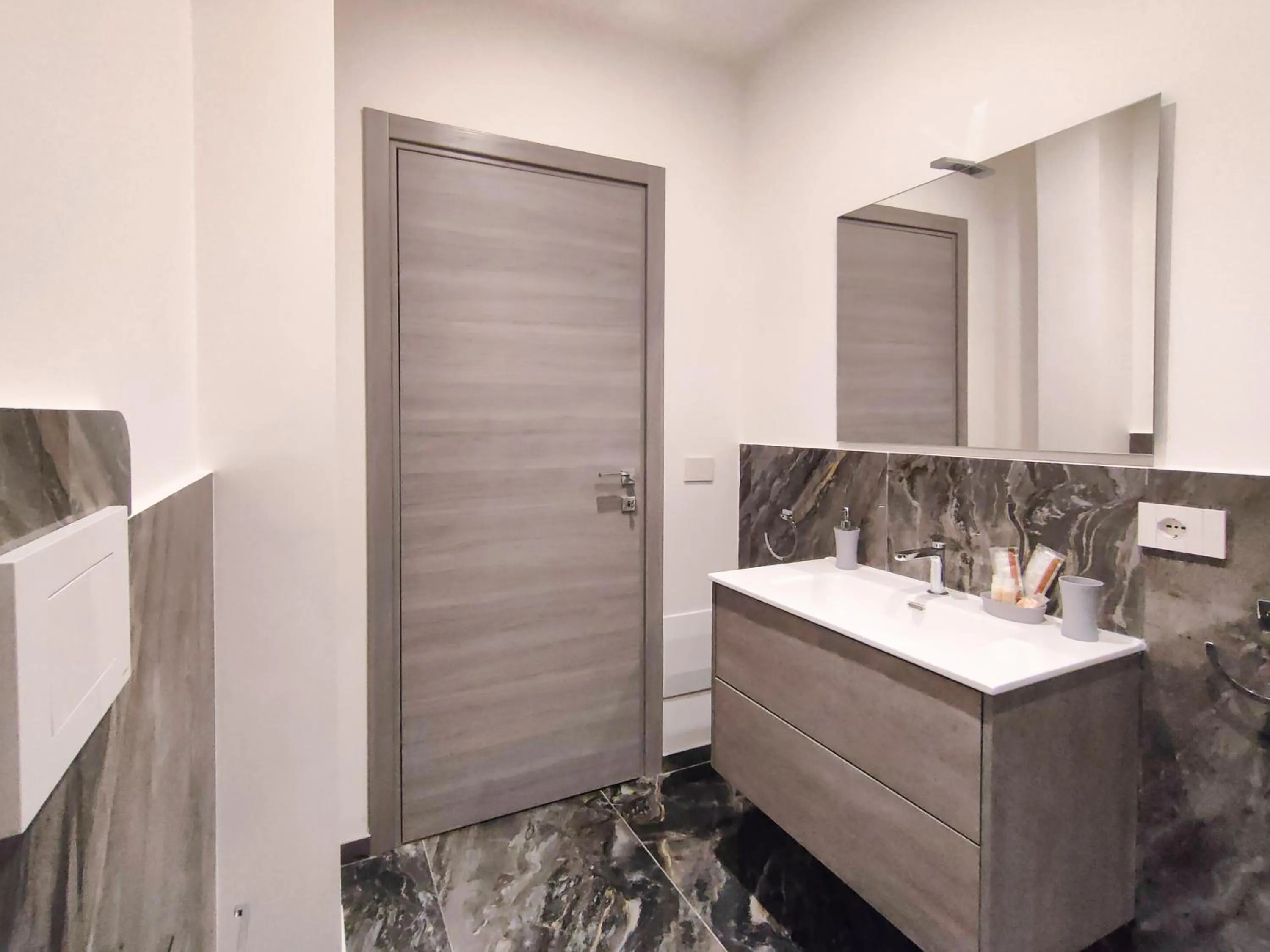 Shower in Cubacalatafimi Rooms