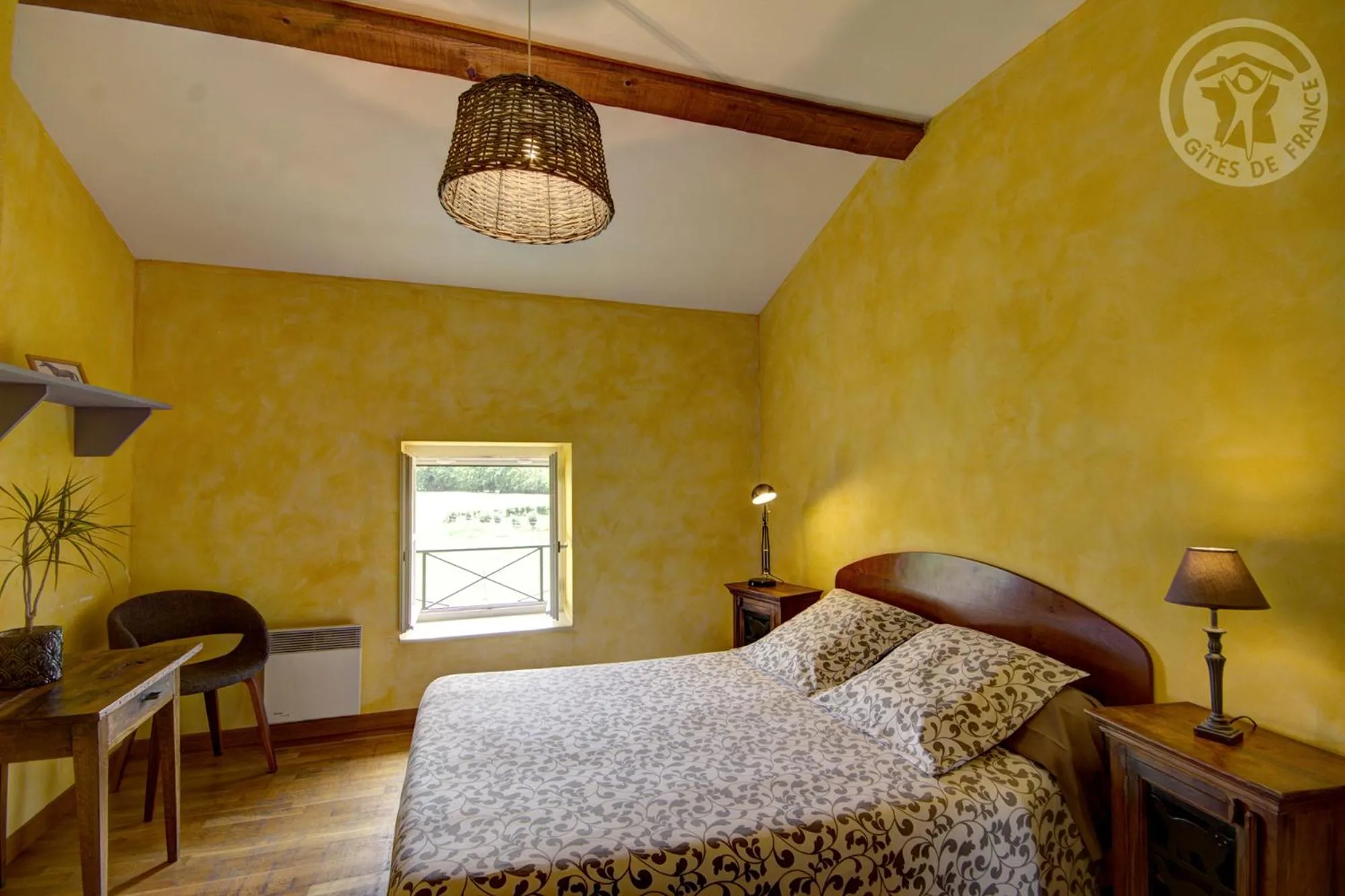 King Room with Garden View in Chambres d'Hôtes Ondine et Igor