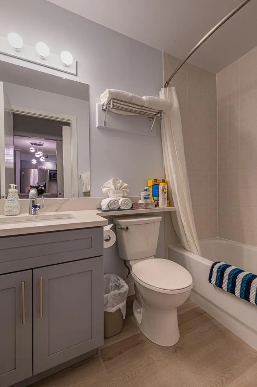 Mountain View One Bedroom Vacation Suite - WindTower 119