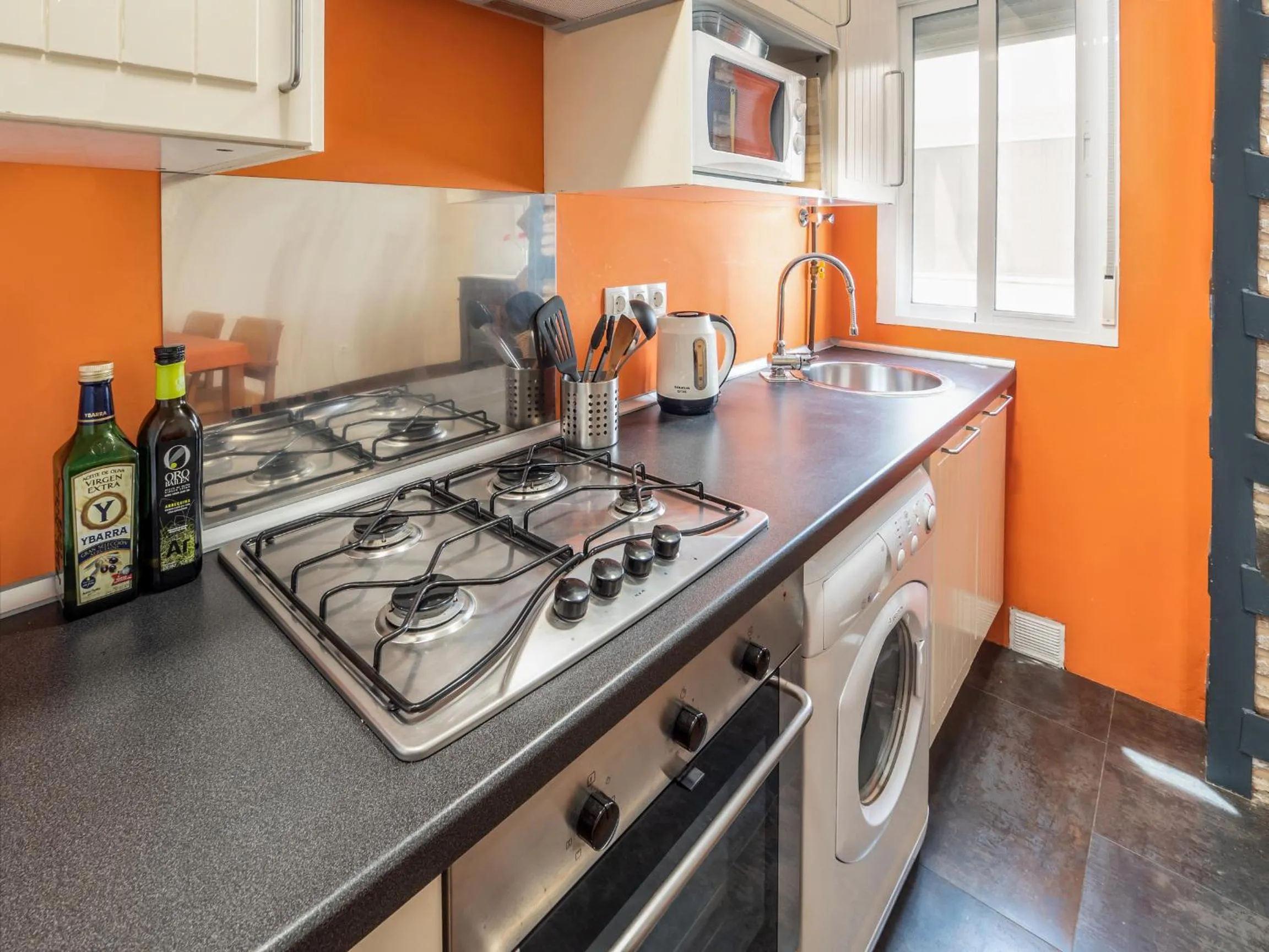 Kitchen or kitchenette in San Felipe Sevilla Urban Apartment