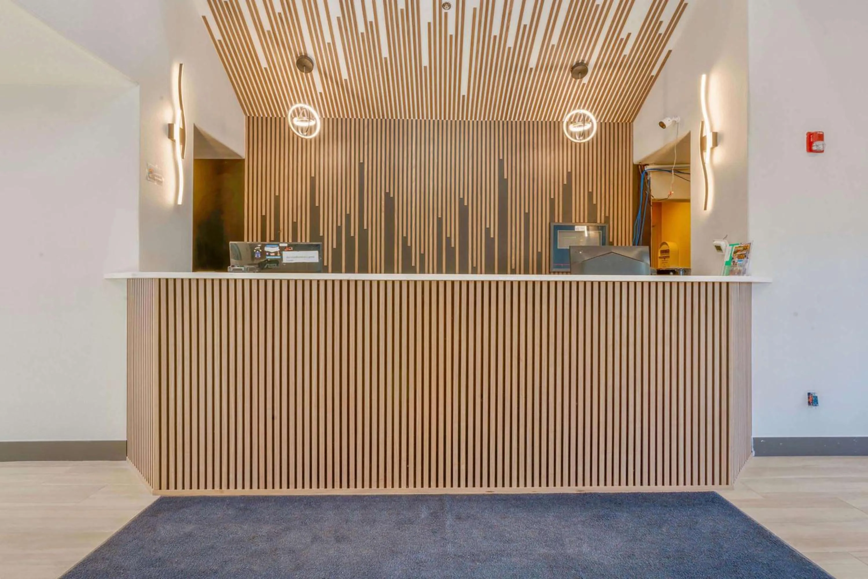 Lobby or reception in Days Inn by Wyndham Thornton