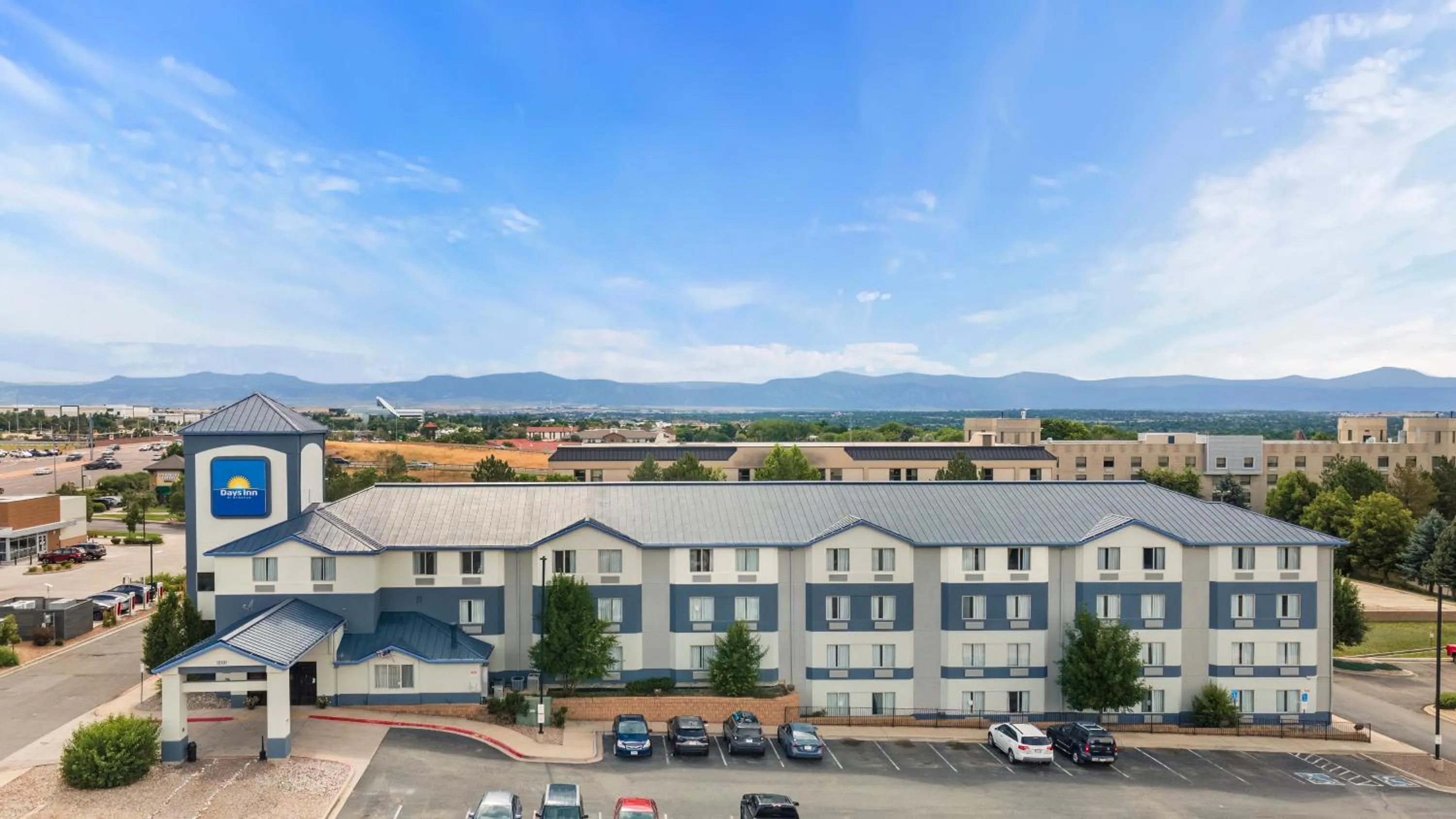 Property building in Days Inn by Wyndham Thornton