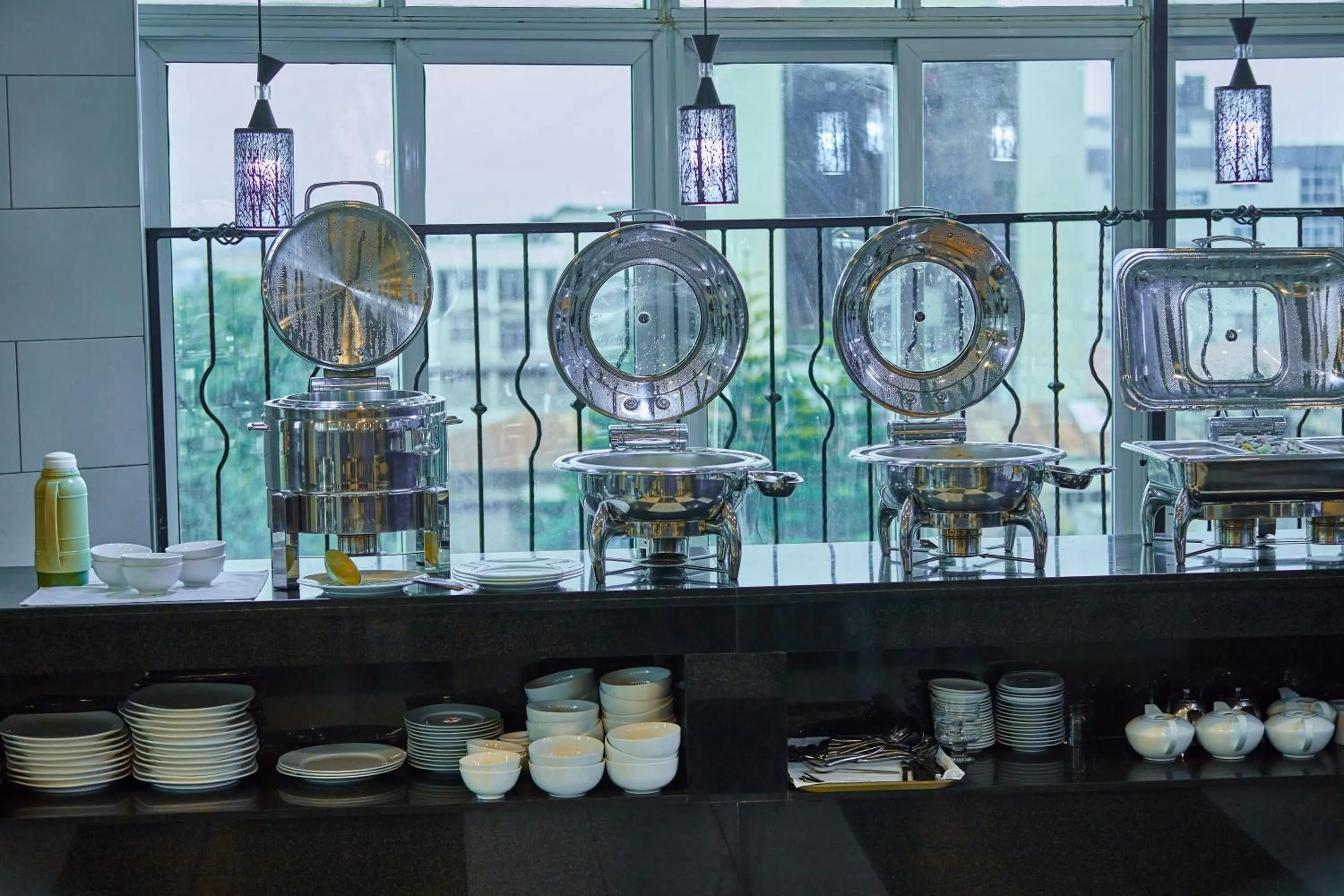 Food and drinks in seven skies hotel