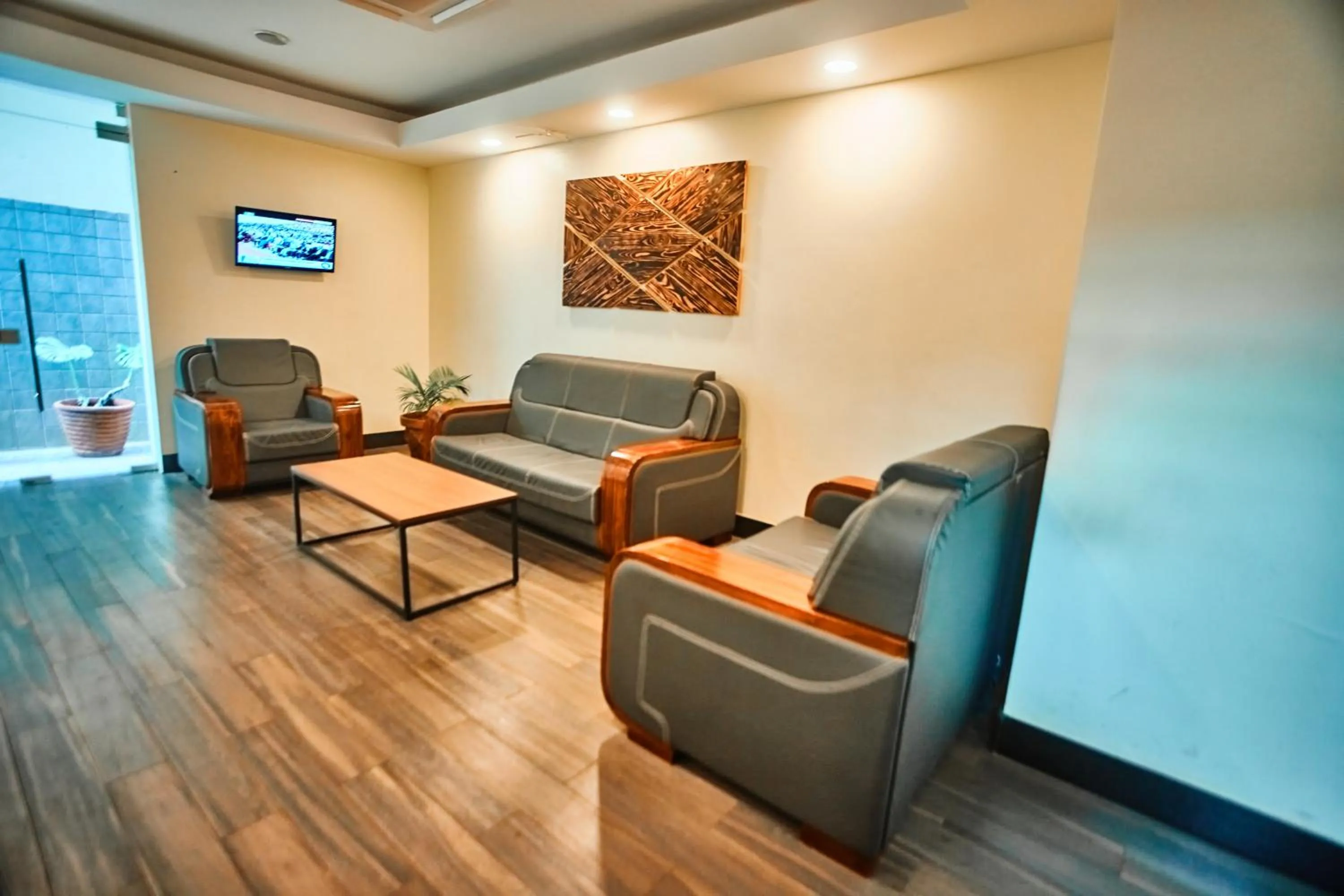 Lobby or reception in seven skies hotel