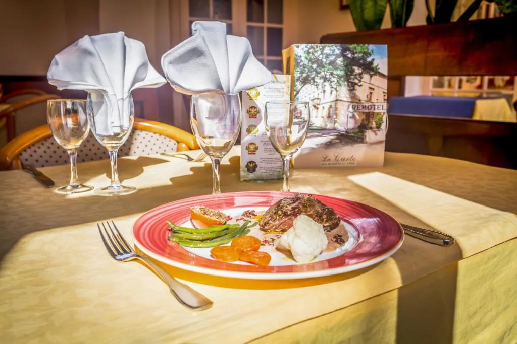 Food and drinks in Logis Hotel Restaurant Remotel