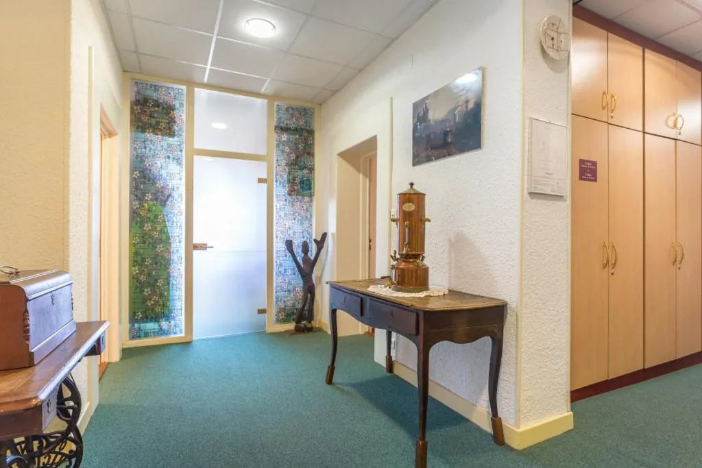 wardrobe in Logis Hotel Restaurant Remotel