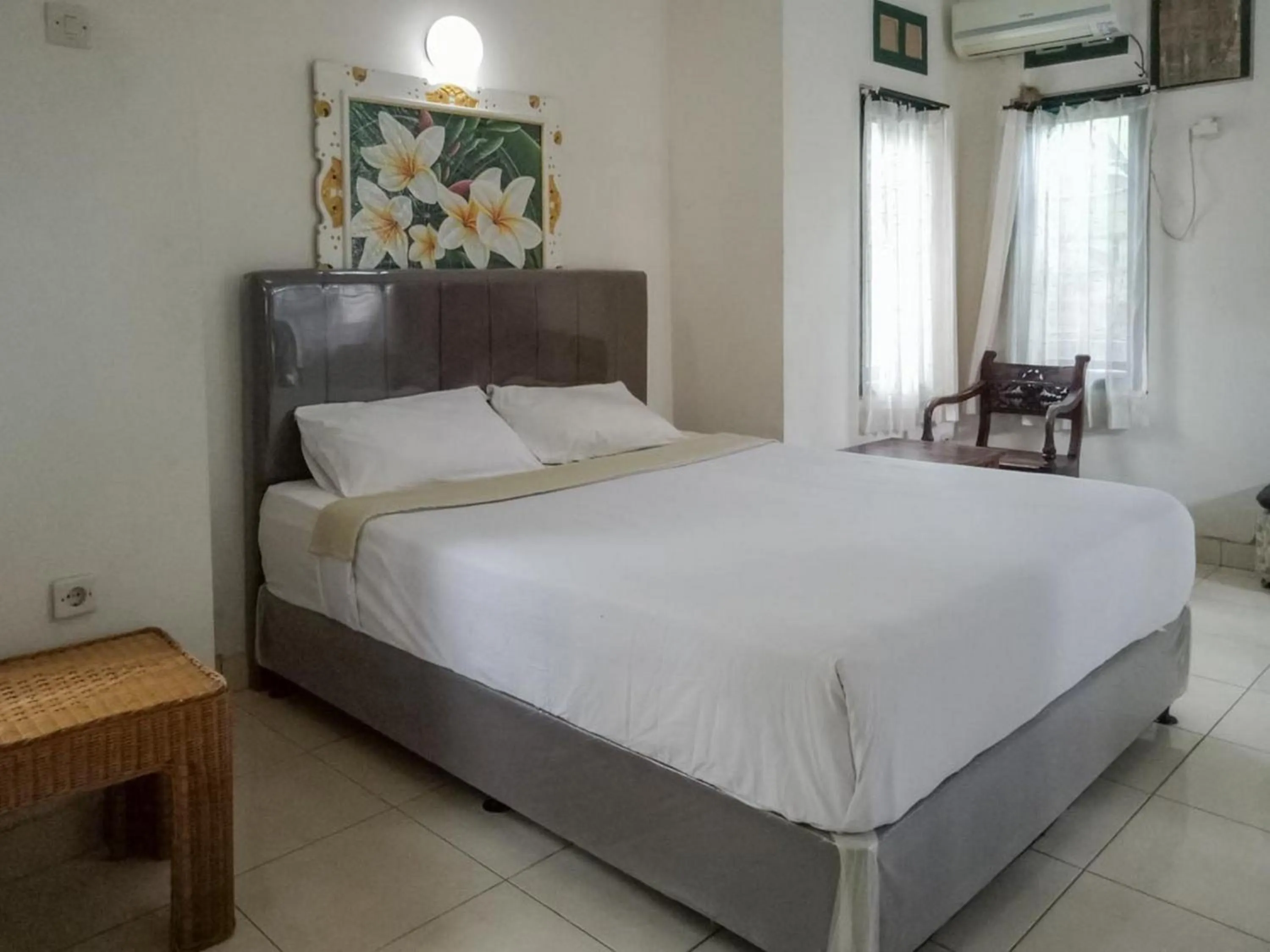 Bed in DATON HOUSE near Bali Zoo Ubud Mitra RedDoorz