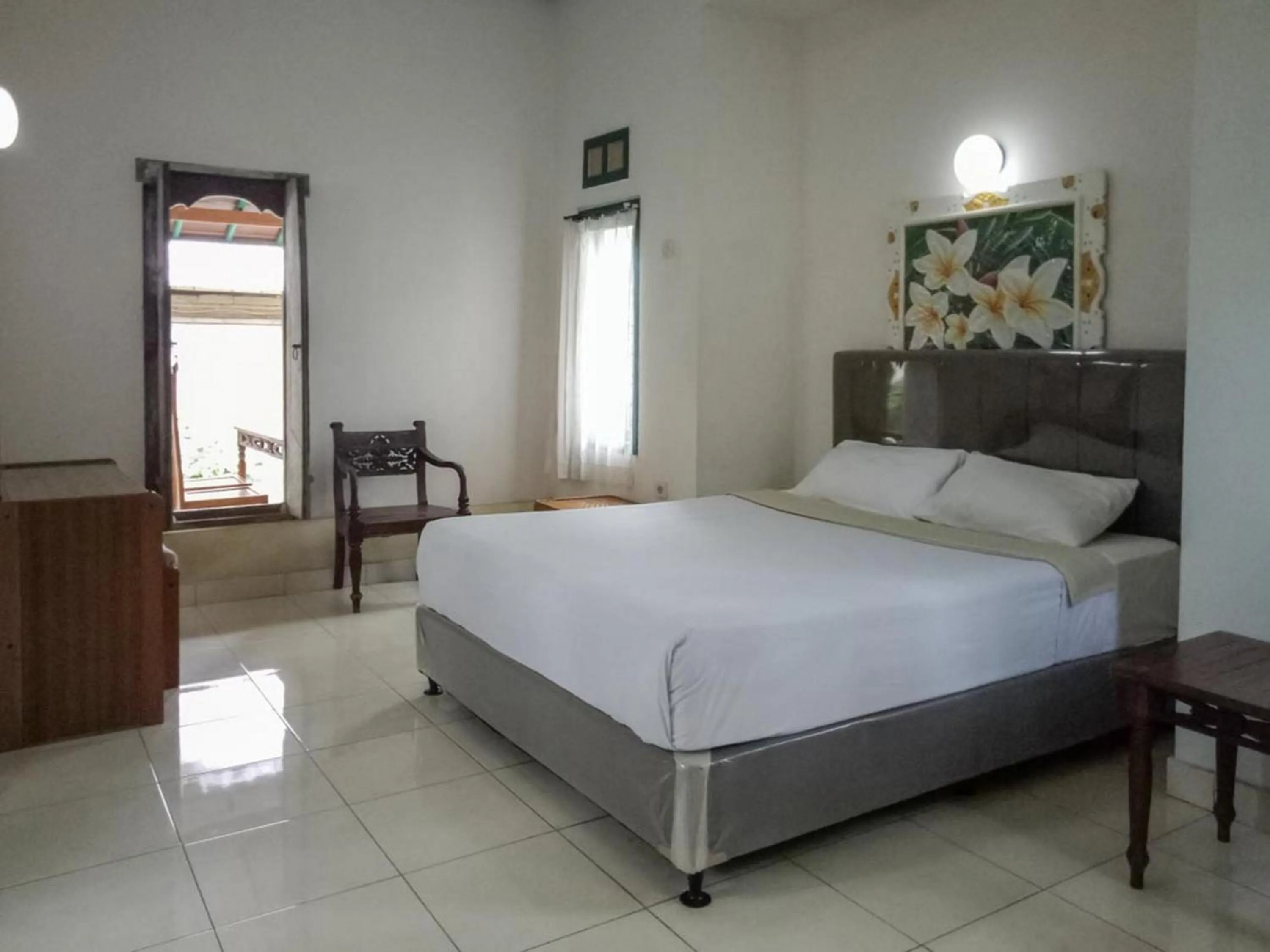 Photo of the whole room, Bed in DATON HOUSE near Bali Zoo Ubud Mitra RedDoorz