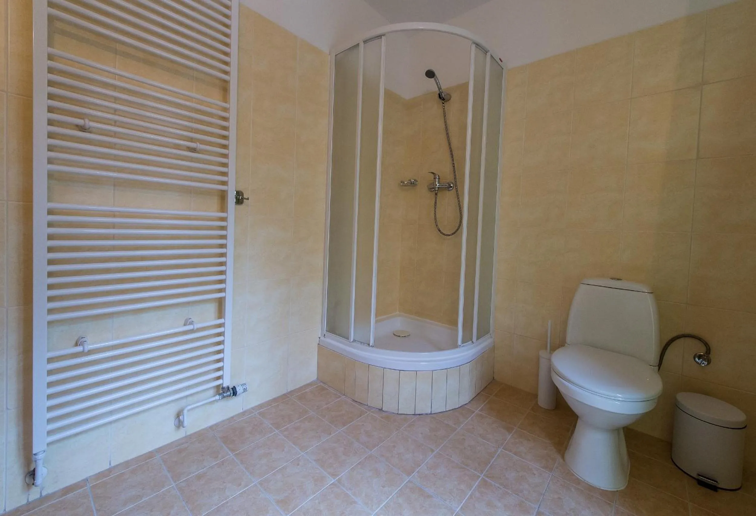 Shower in Penzion Zámecká Zahrada