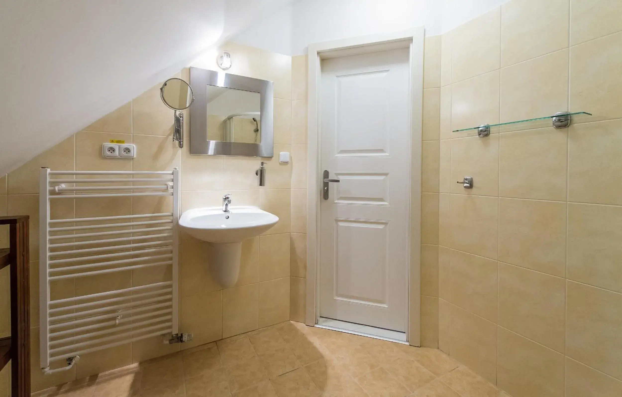 Standard Triple Room in Penzion Zámecká Zahrada Standard Triple Room in Penzion Zámecká Zahrada