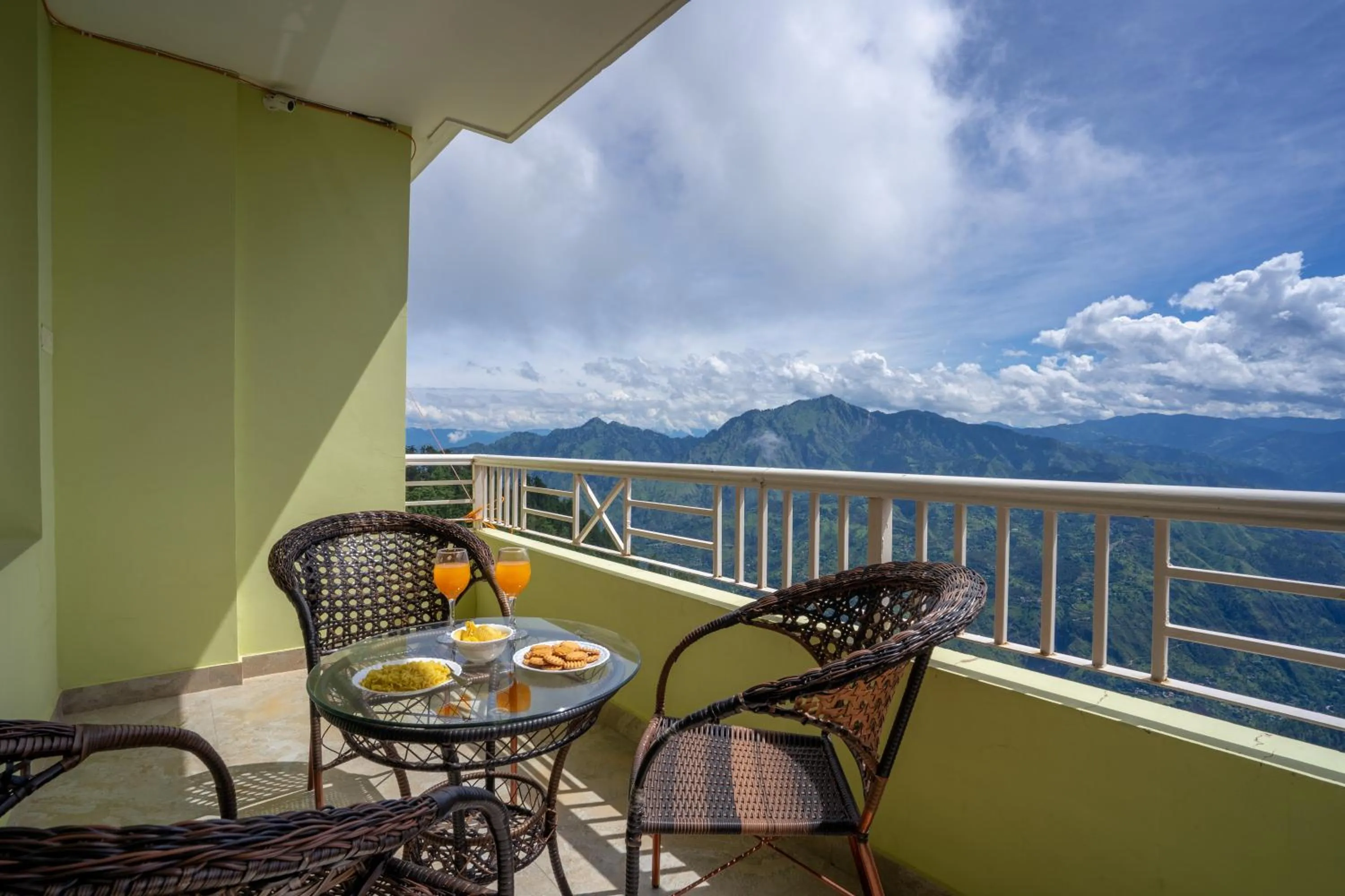 3 BHK Private Apartment in Shimla - Amazing view