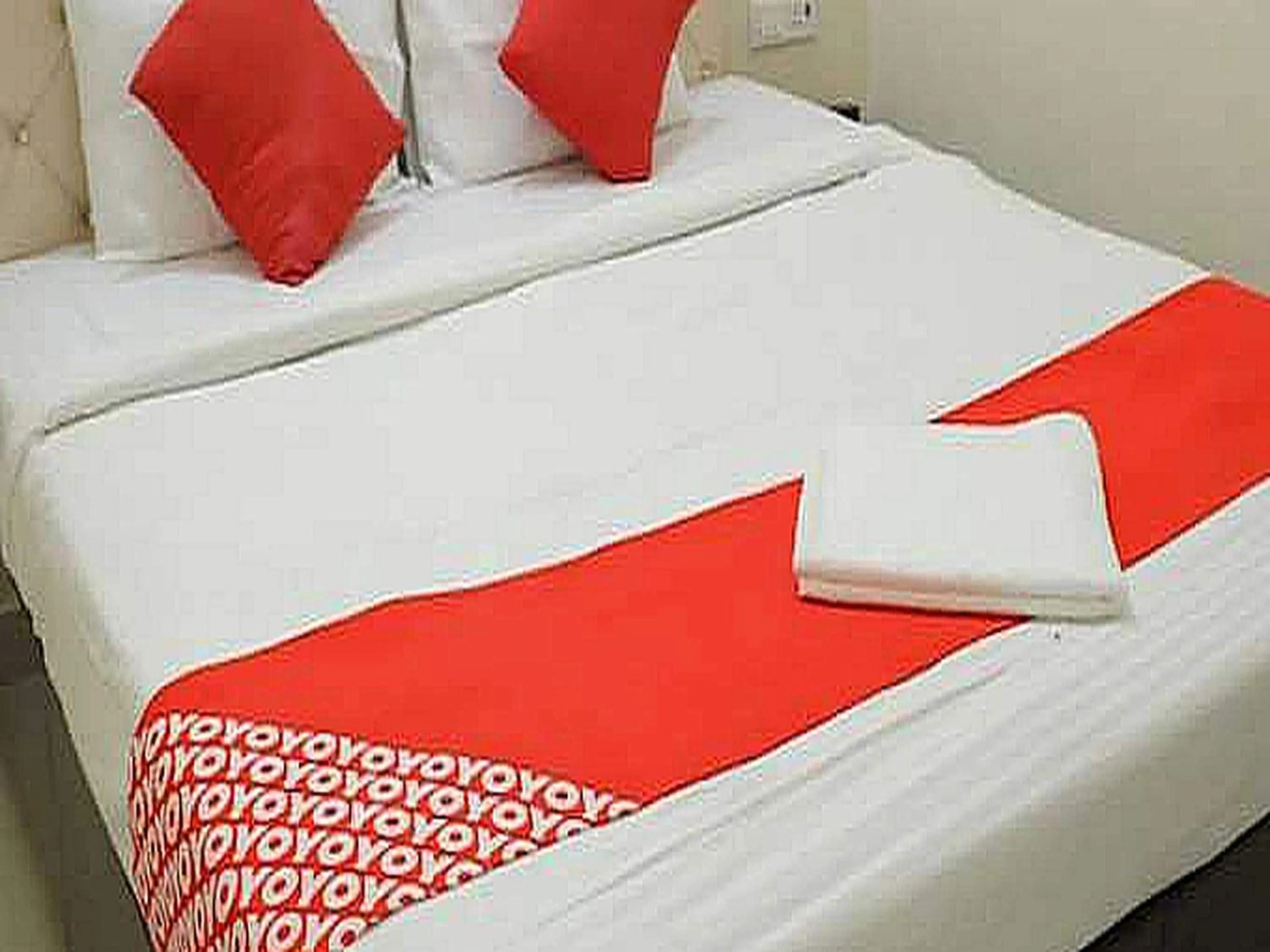 Bedroom, Bed in Hotel O Hmi International