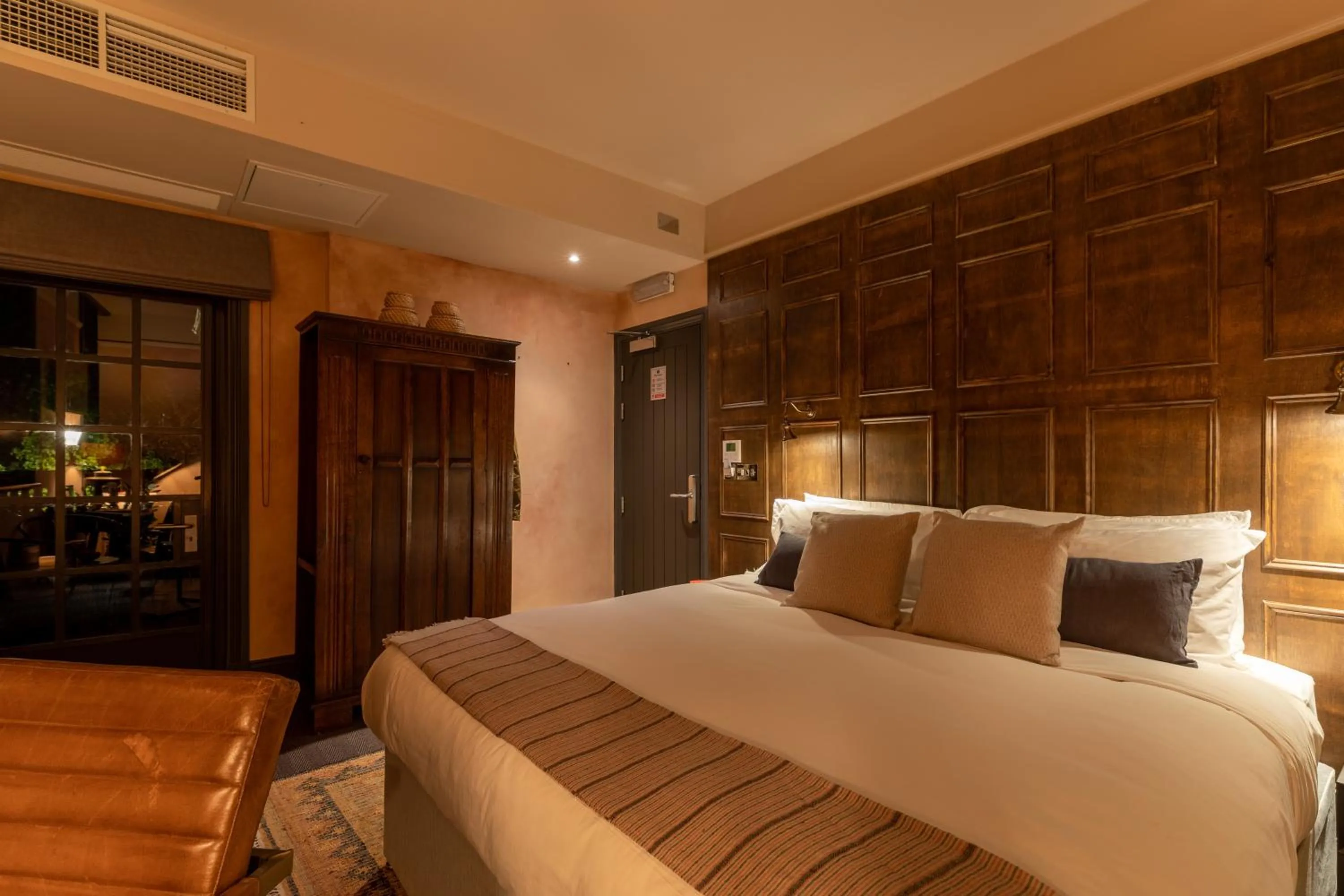 Bed in The Wolfpack Inn