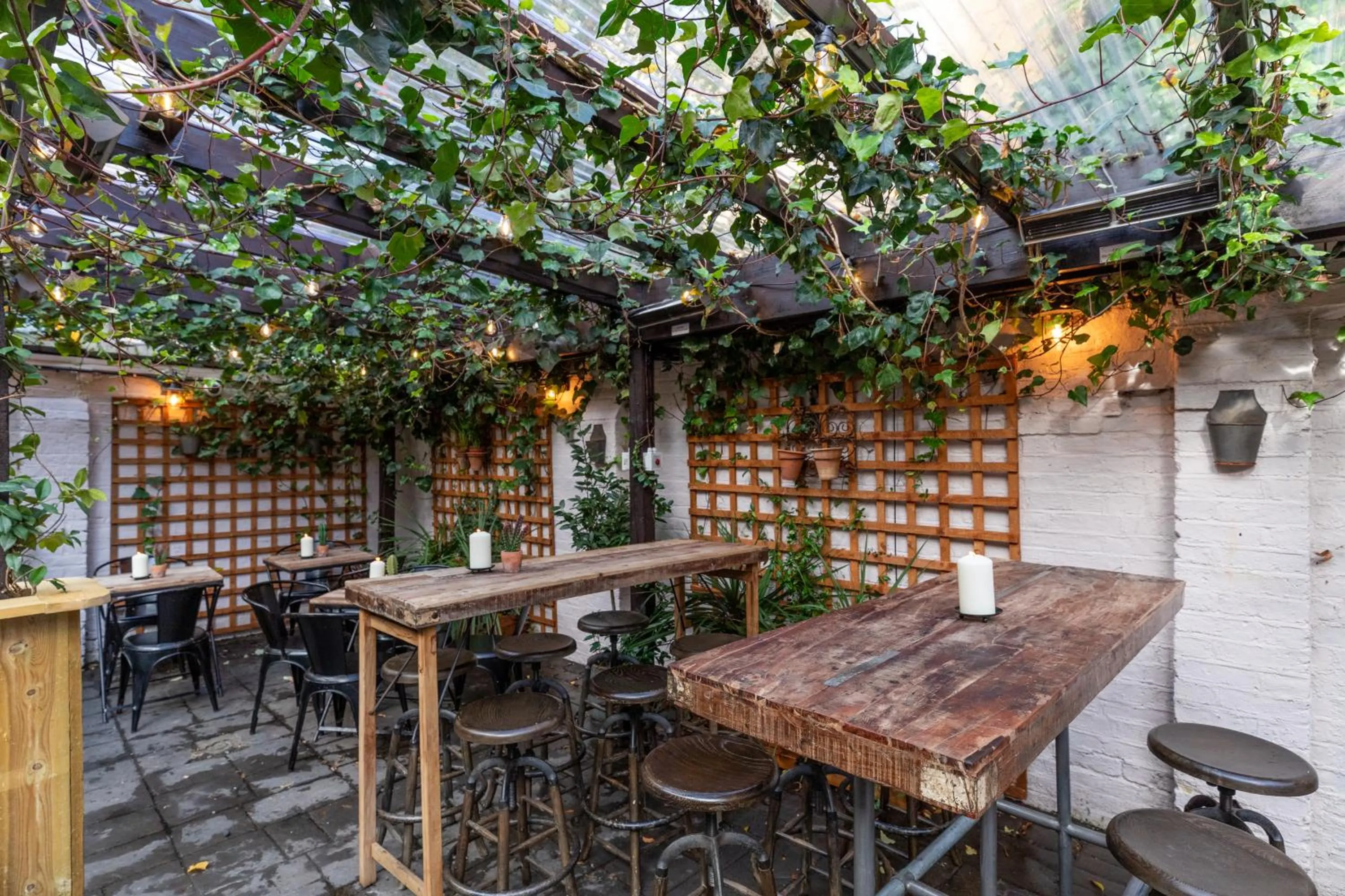 Patio in The Wolfpack Inn