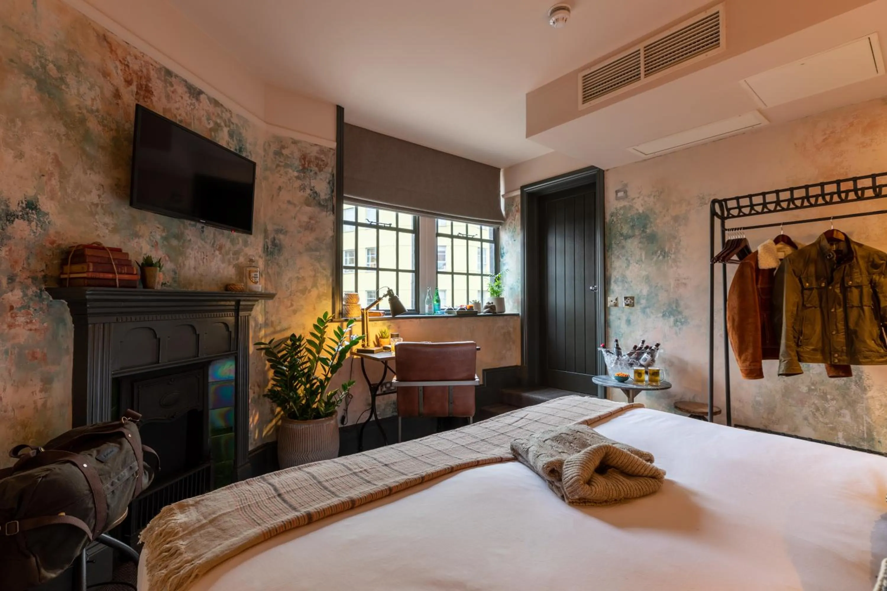 TV and multimedia, Bed in The Wolfpack Inn