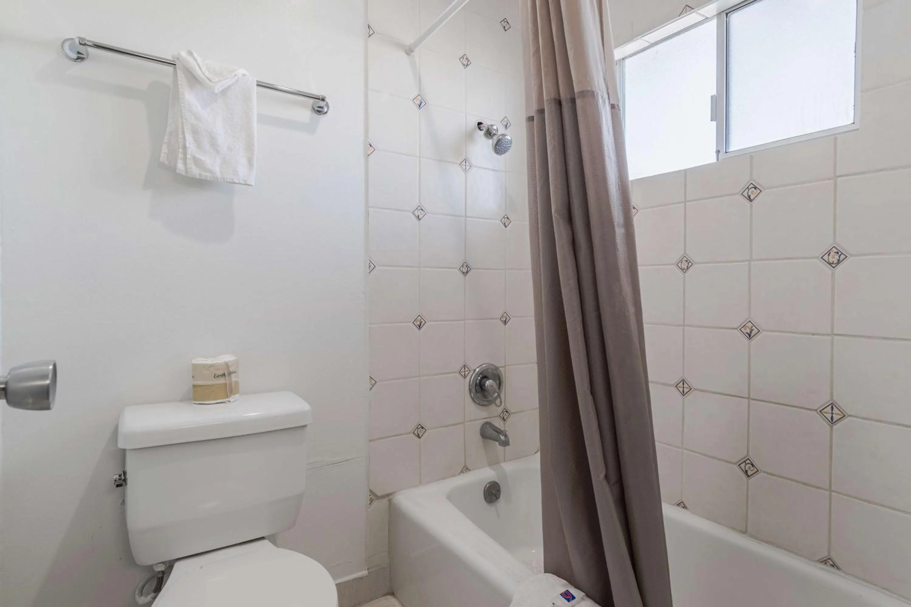 Photo of the whole room in Motel 6-Barstow, CA - Route 66