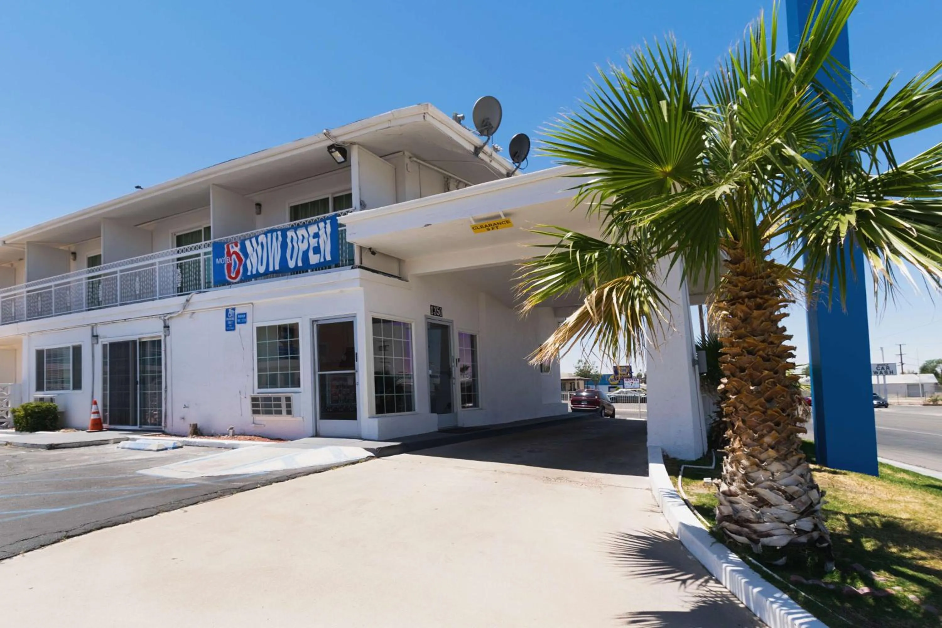 Property building in Motel 6-Barstow, CA - Route 66