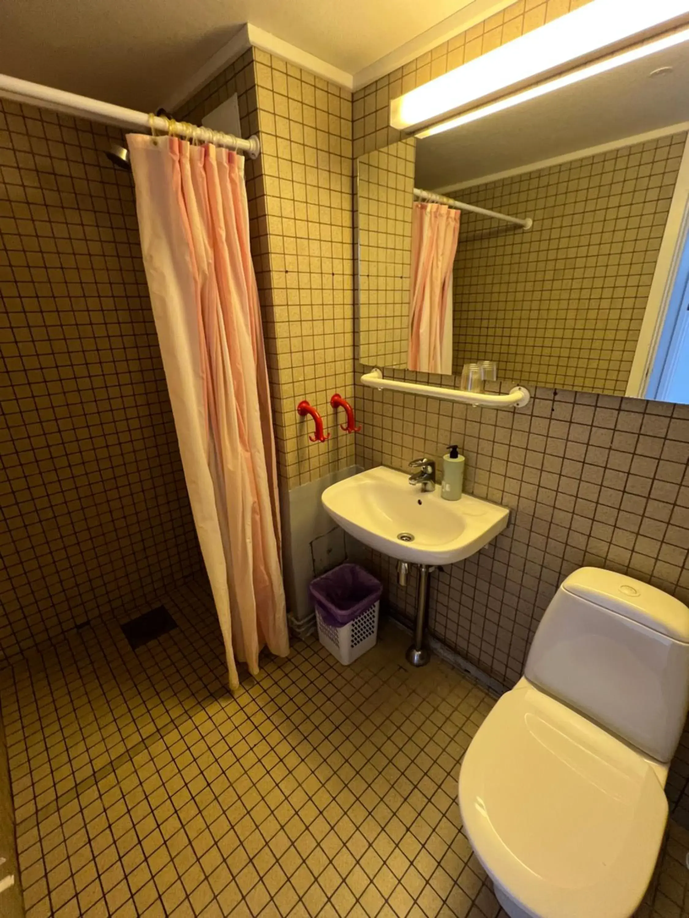 Family Room with Private Bathroom in Hallingskarvet Fjellstue as Family Room with Private Bathroom in Hallingskarvet Fjellstue as