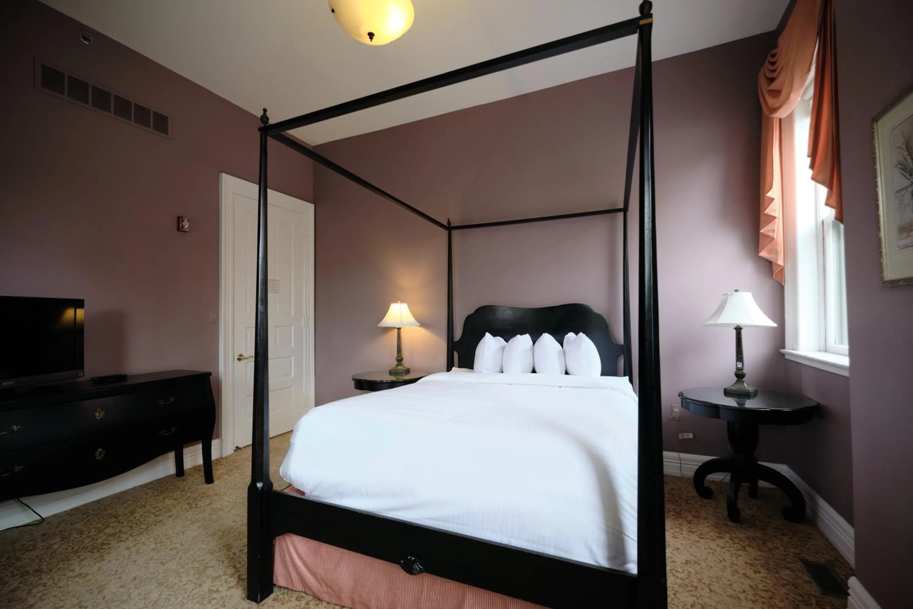 Bed in The Inn on Ferry Street