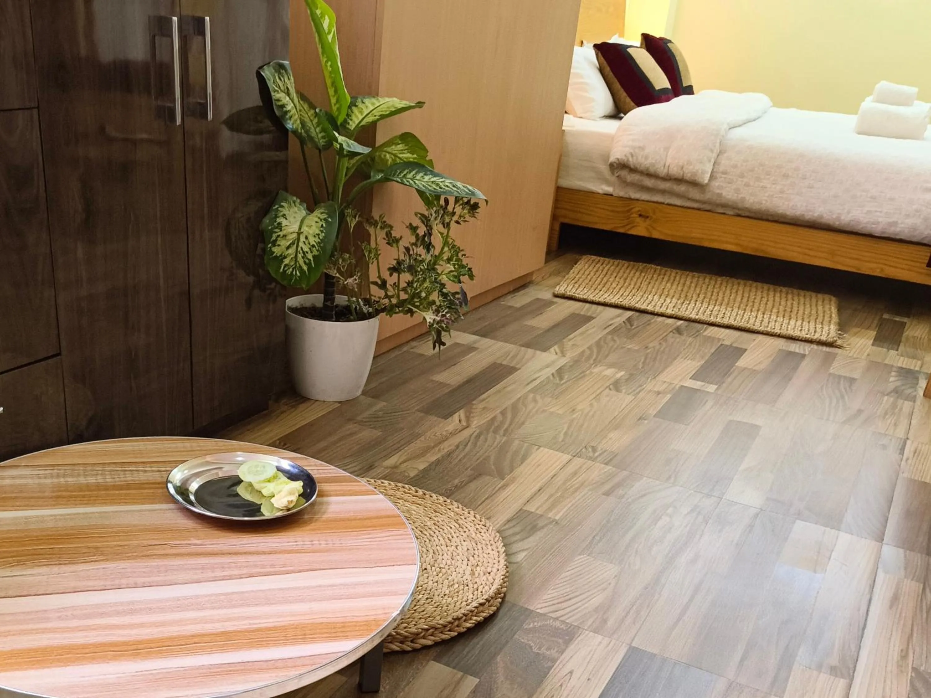 Tanani Newa Home