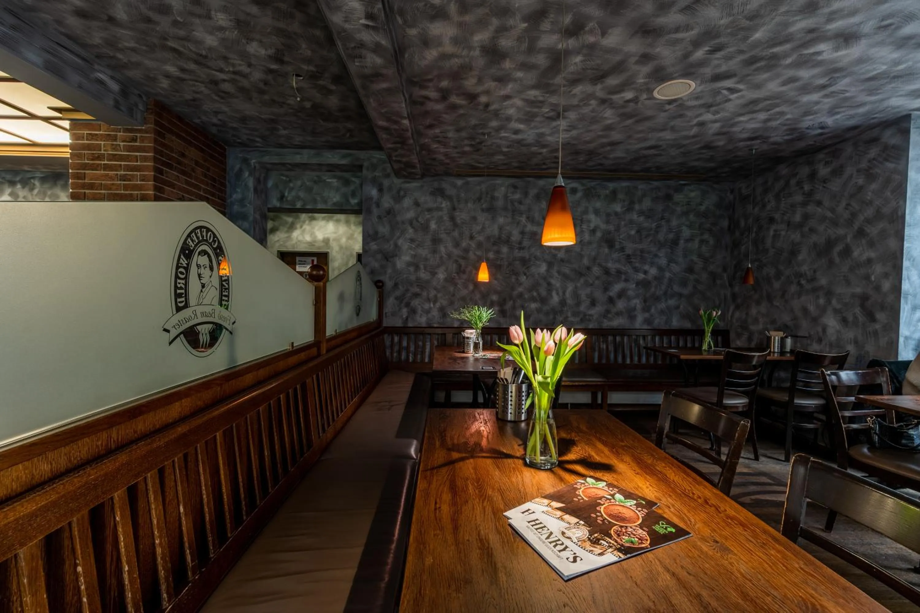 Restaurant/places to eat in Henriettas Sleeping